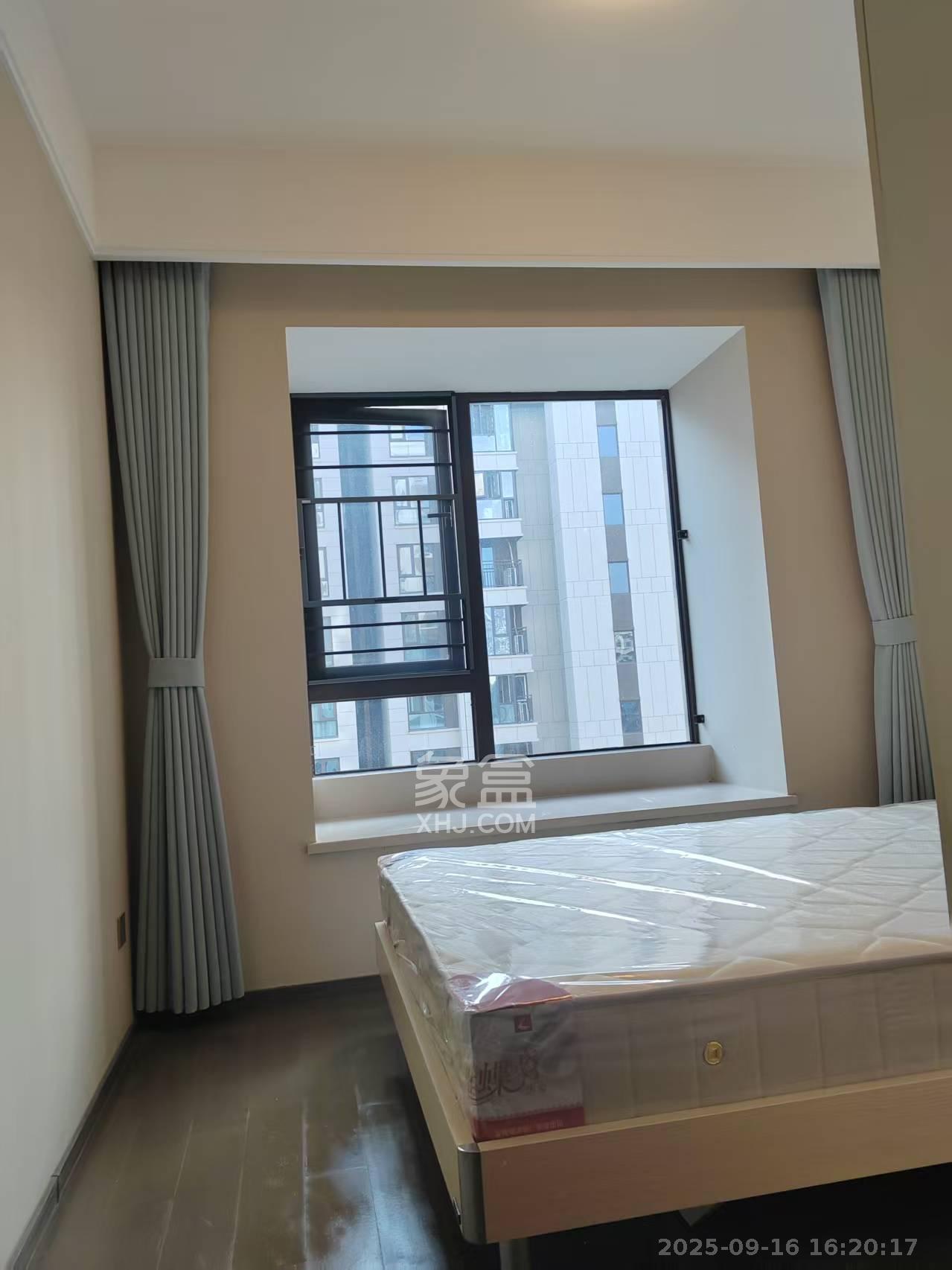 龙湖江与城  4室2厅2卫    3500.0元/月室内图