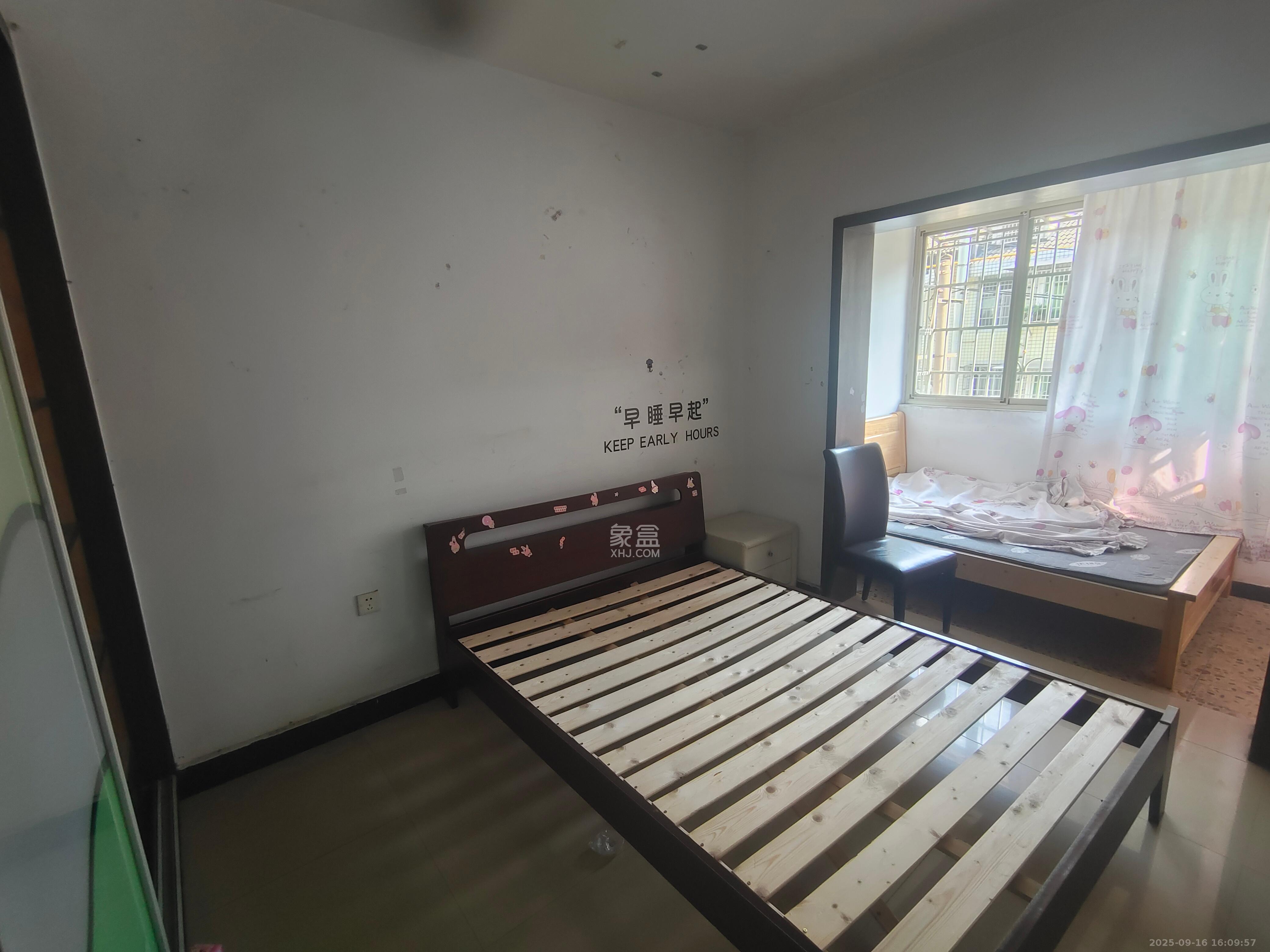 金峰小区北院(七里营社区) 3室2厅2卫 2000.0元/月 金峰小区北院(七里营社区) 3室2厅2卫 2000.0元/月室内图