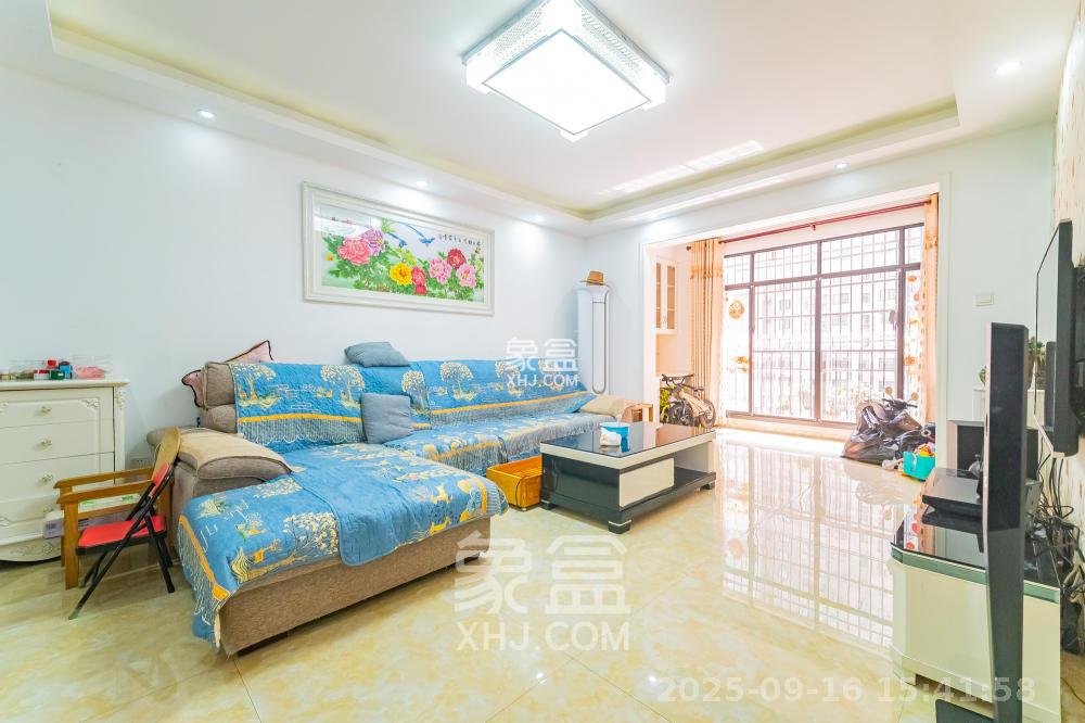 华润凤凰城三期  3室2厅2卫    2400.0元/月室内图