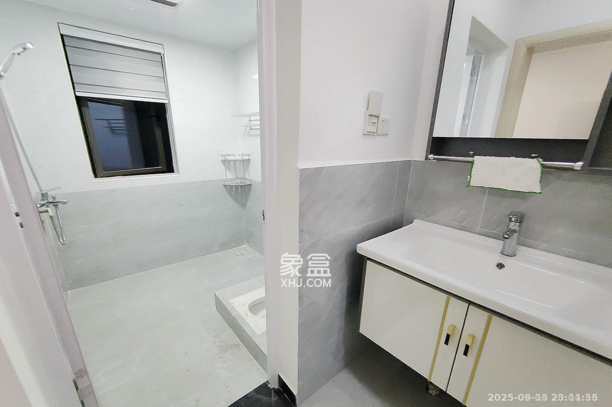 阳光城尚东湾愉景苑 3室2厅1卫 2300.0元/月 阳光城尚东湾愉景苑 3室2厅1卫 2300.0元/月室内图