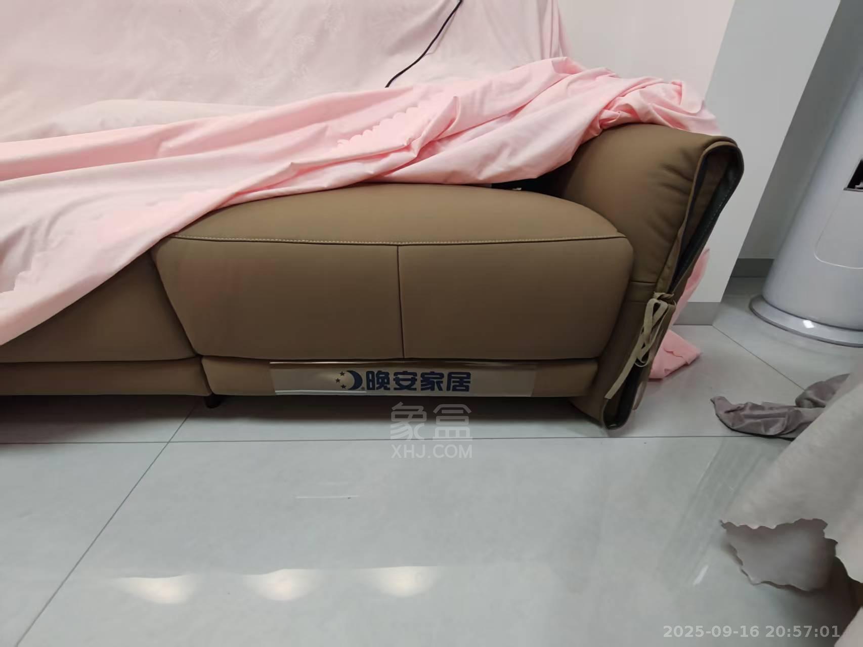 奥园广场  3室2厅2卫    2600.0元/月室内图