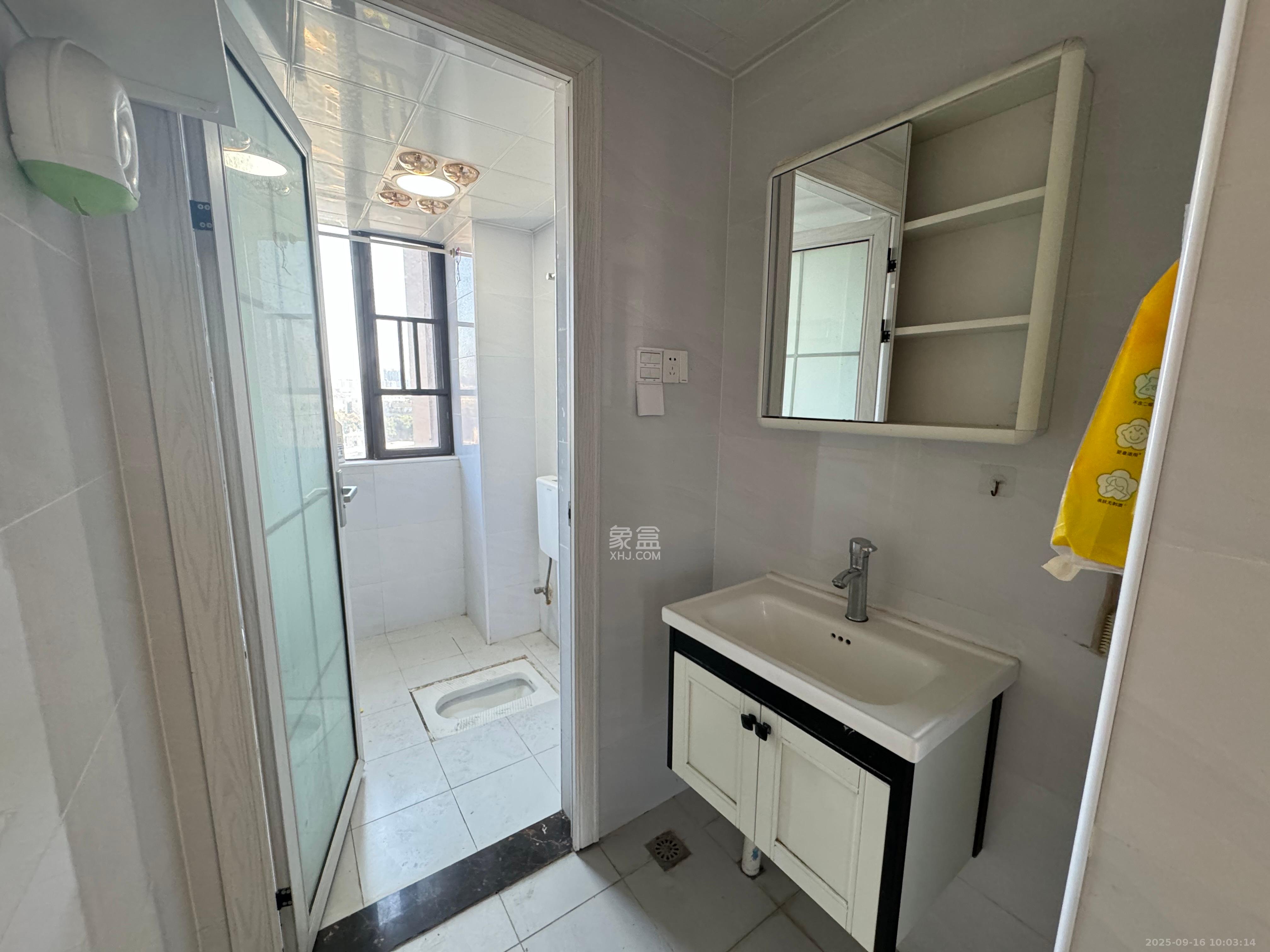 上园商住小区 2室2厅1卫 2800.0元/月 上园商住小区 2室2厅1卫 2800.0元/月室内图