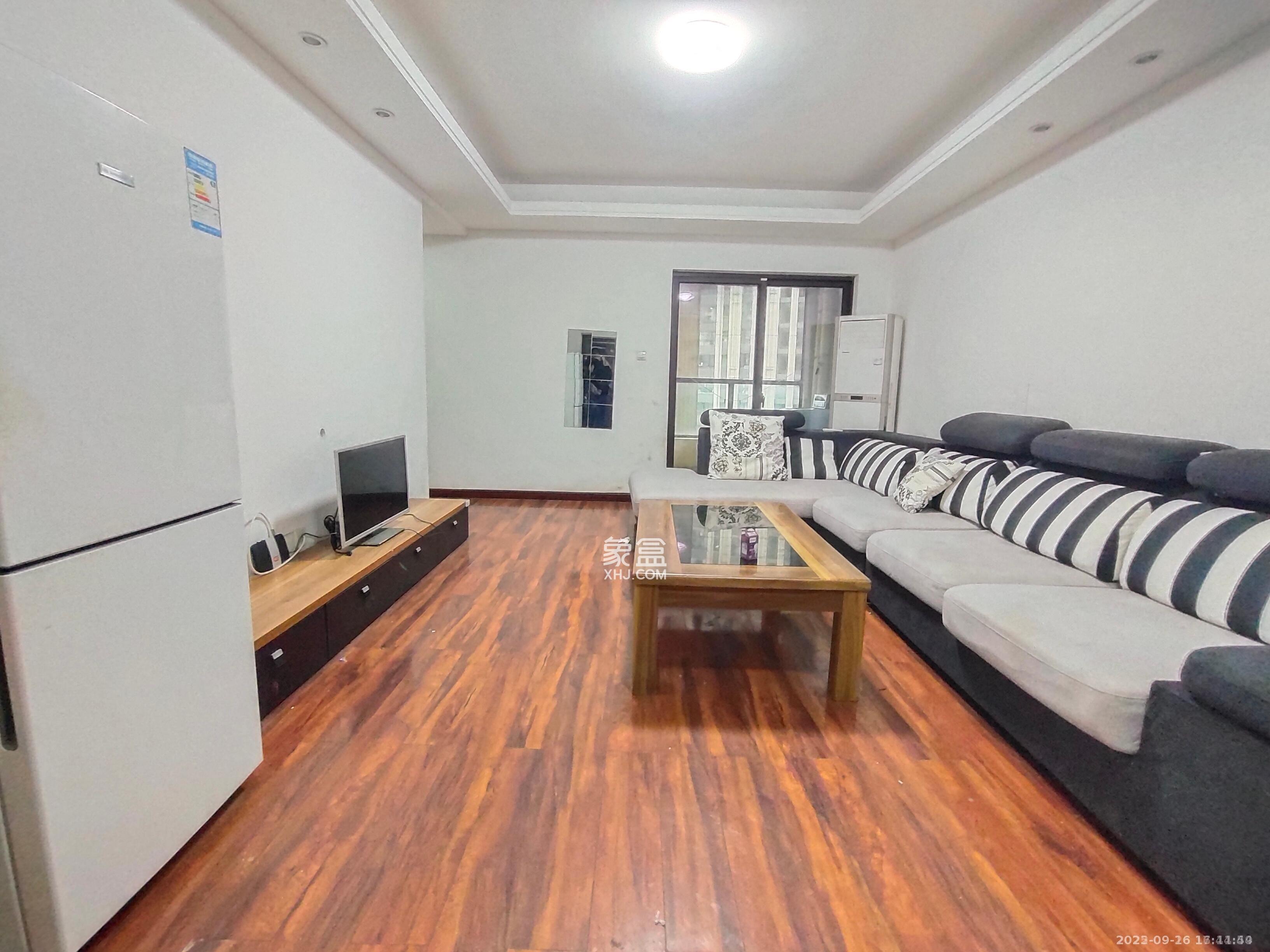 绿地中央广场 3室2厅1卫 2500.0元/月 绿地中央广场 3室2厅1卫 2500.0元/月室内图