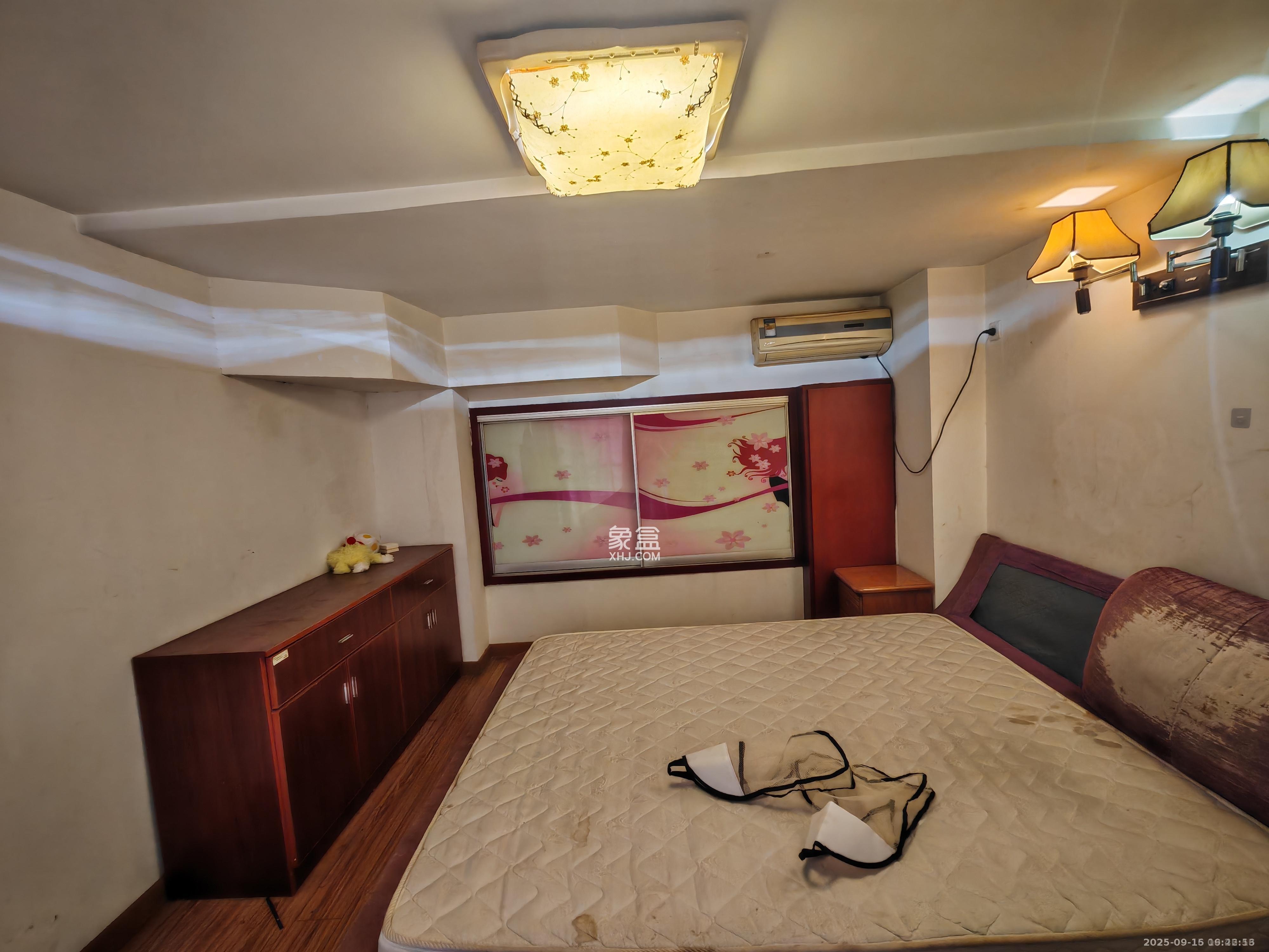 他城(天鸿时代公寓) 3室2厅1卫 1600.0元/月 他城(天鸿时代公寓) 3室2厅1卫 1600.0元/月室内图