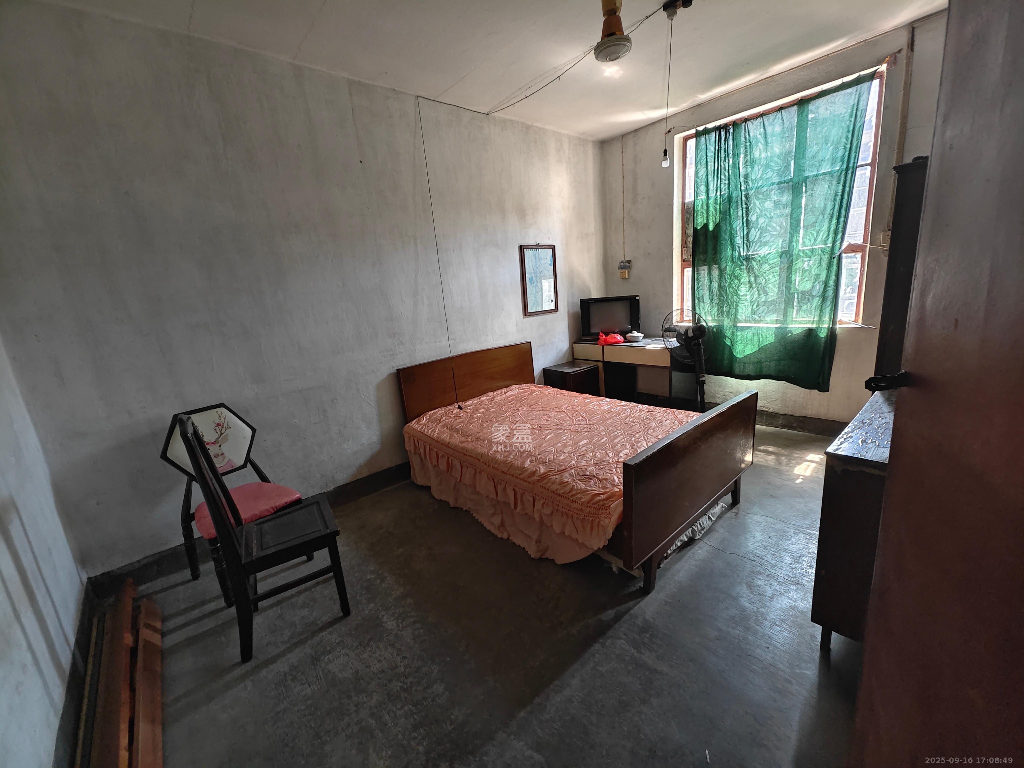 湖开小区(湖南开关厂宿舍)/南大桥社区 2室1厅1卫 1000.0元/月 湖开小区(湖南开关厂宿舍)/南大桥社区 2室1厅1卫 1000.0元/月室内图