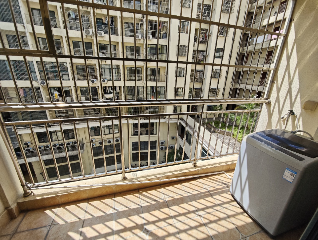 书馨苑 1室1厅1卫 2300.0元/月 书馨苑 1室1厅1卫 2300.0元/月室内图