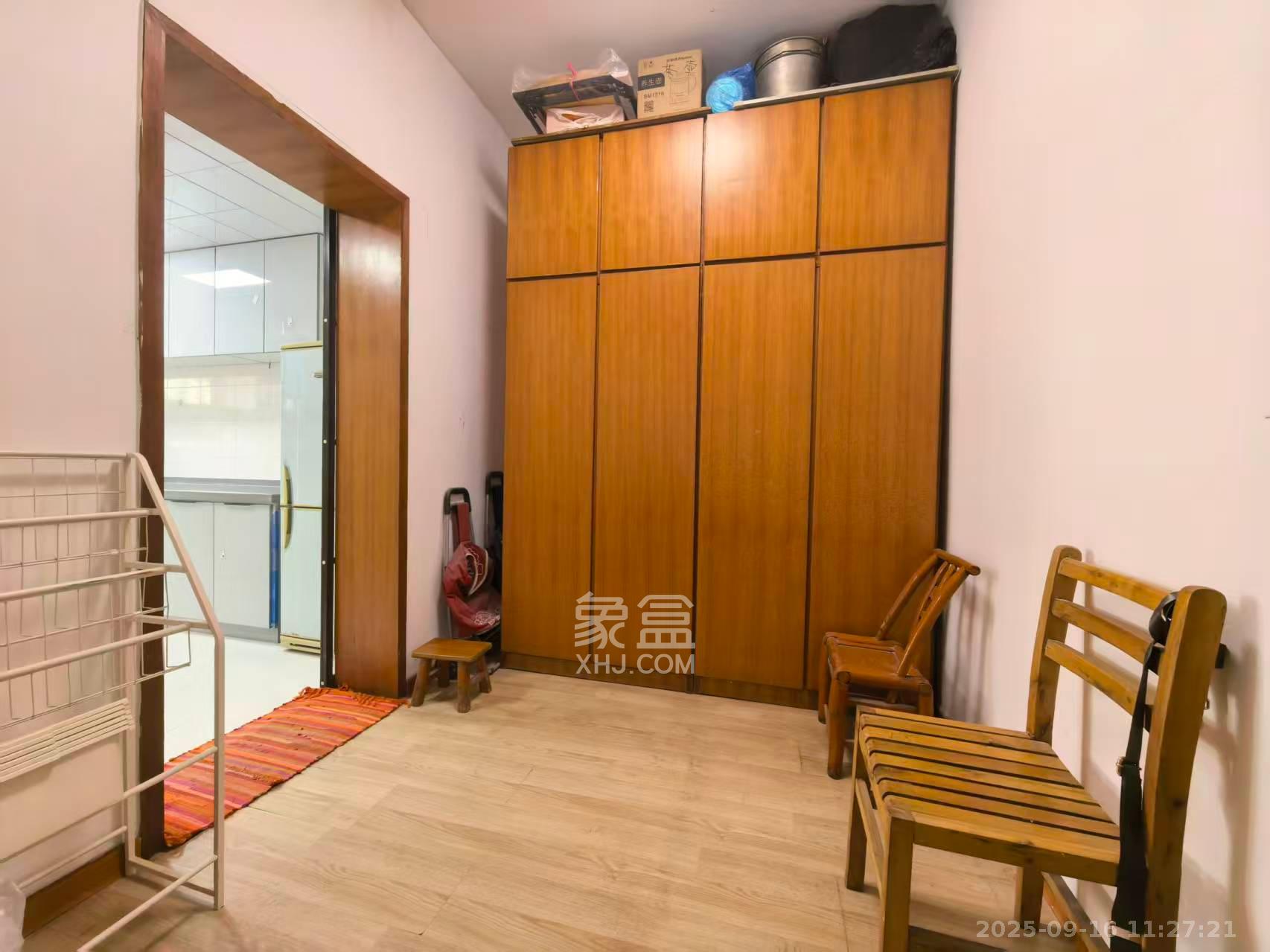 湘农桥社区  2室2厅1卫    2800.0元/月室内图