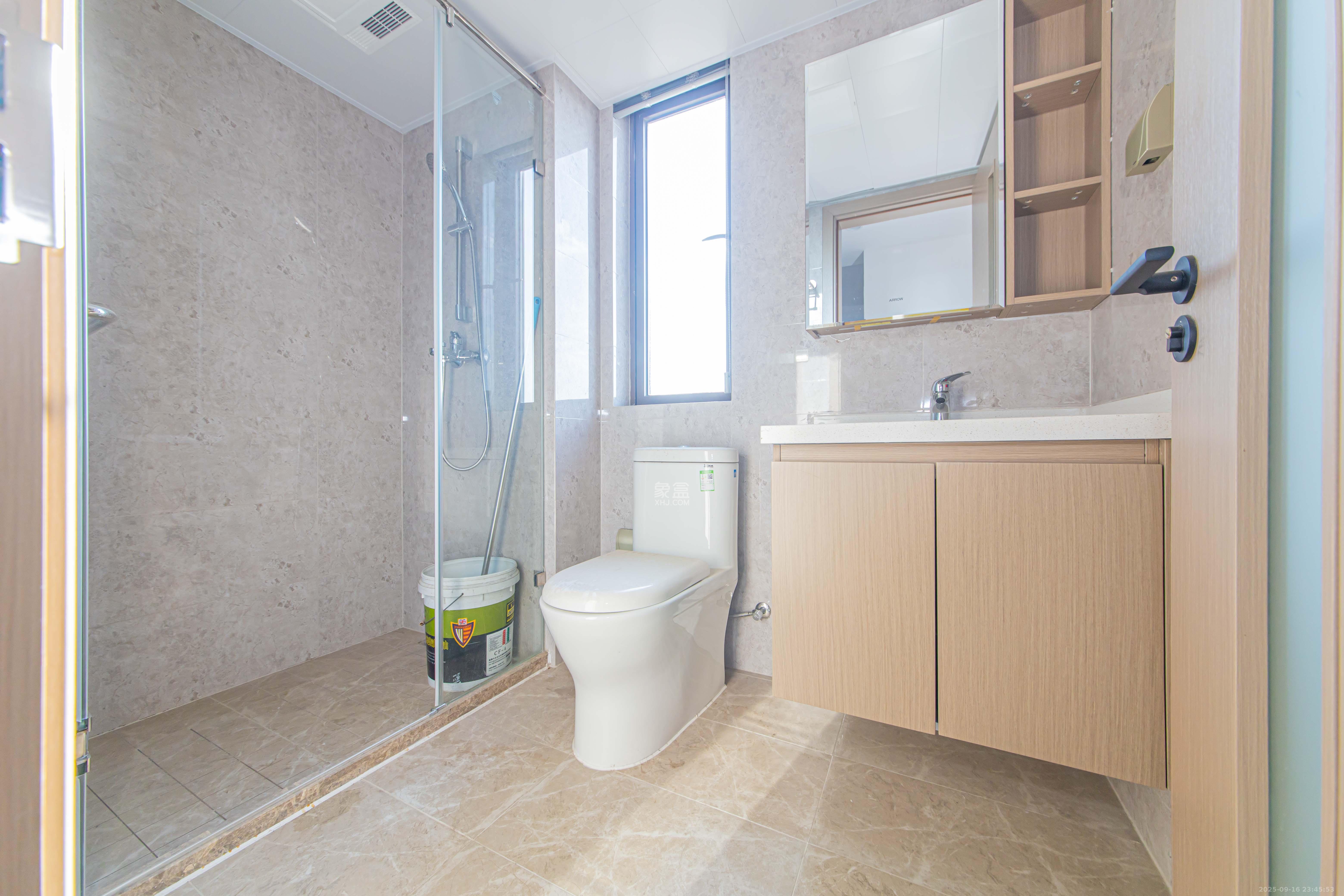 大唐印象三期御玺  4室2厅2卫    130.0万卫生间