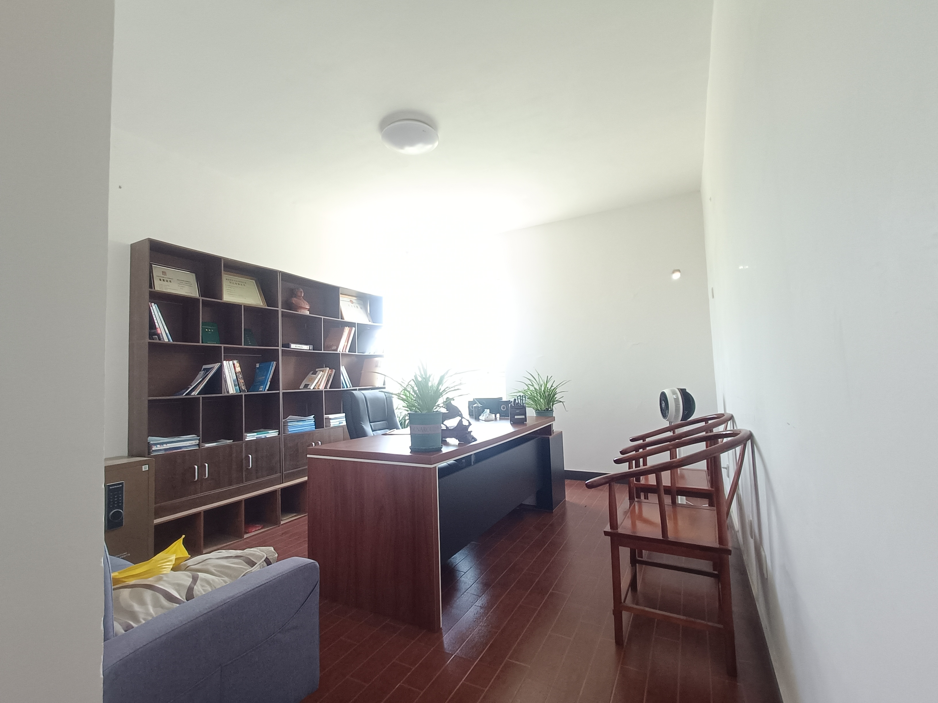 顺景嘉园 4室2厅2卫 85.8万 顺景嘉园 4室2厅2卫 85.8万客厅