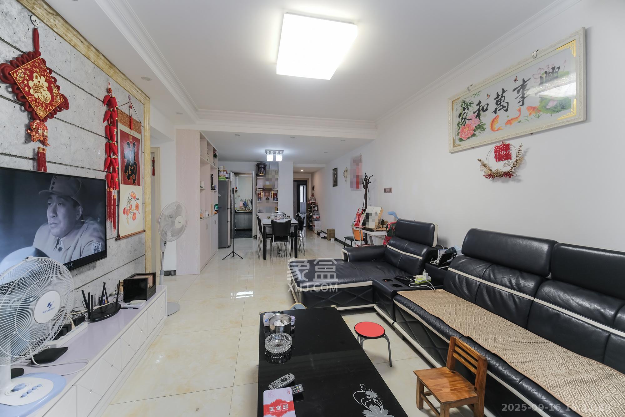 盛地春天里 1室2厅1卫 50.8万 盛地春天里 1室2厅1卫 50.8万客厅