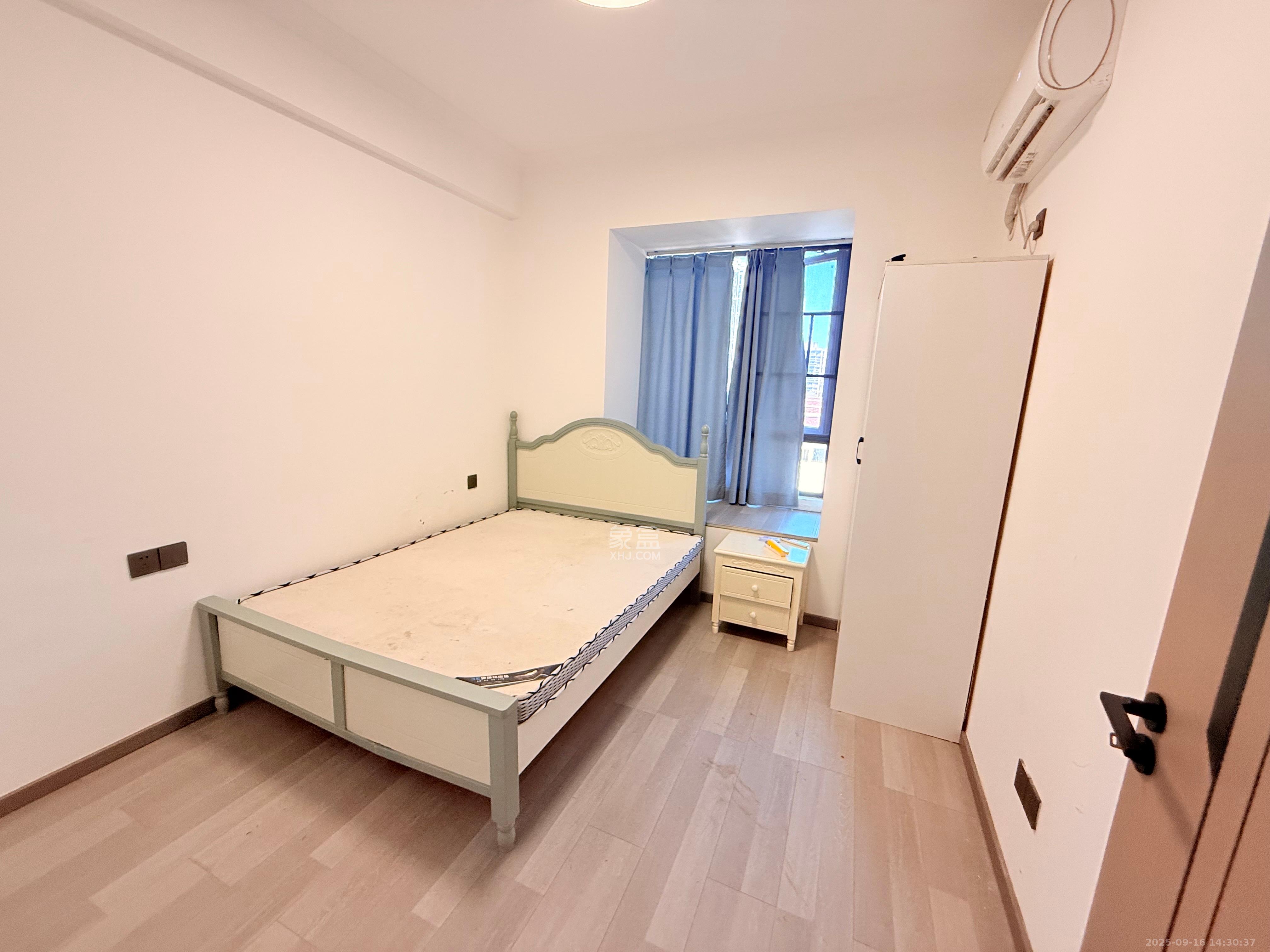 长房东旭国际  4室2厅2卫    3400.0元/月室内图