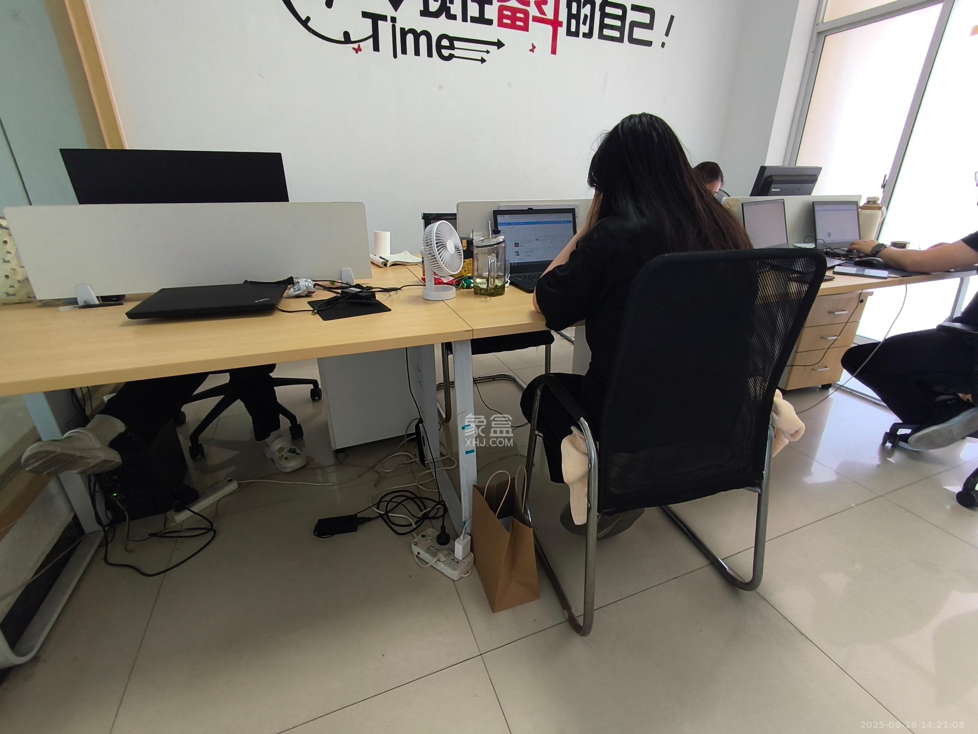 融圣国际 3室2厅2卫 3600.0元/月 融圣国际 3室2厅2卫 3600.0元/月室内图