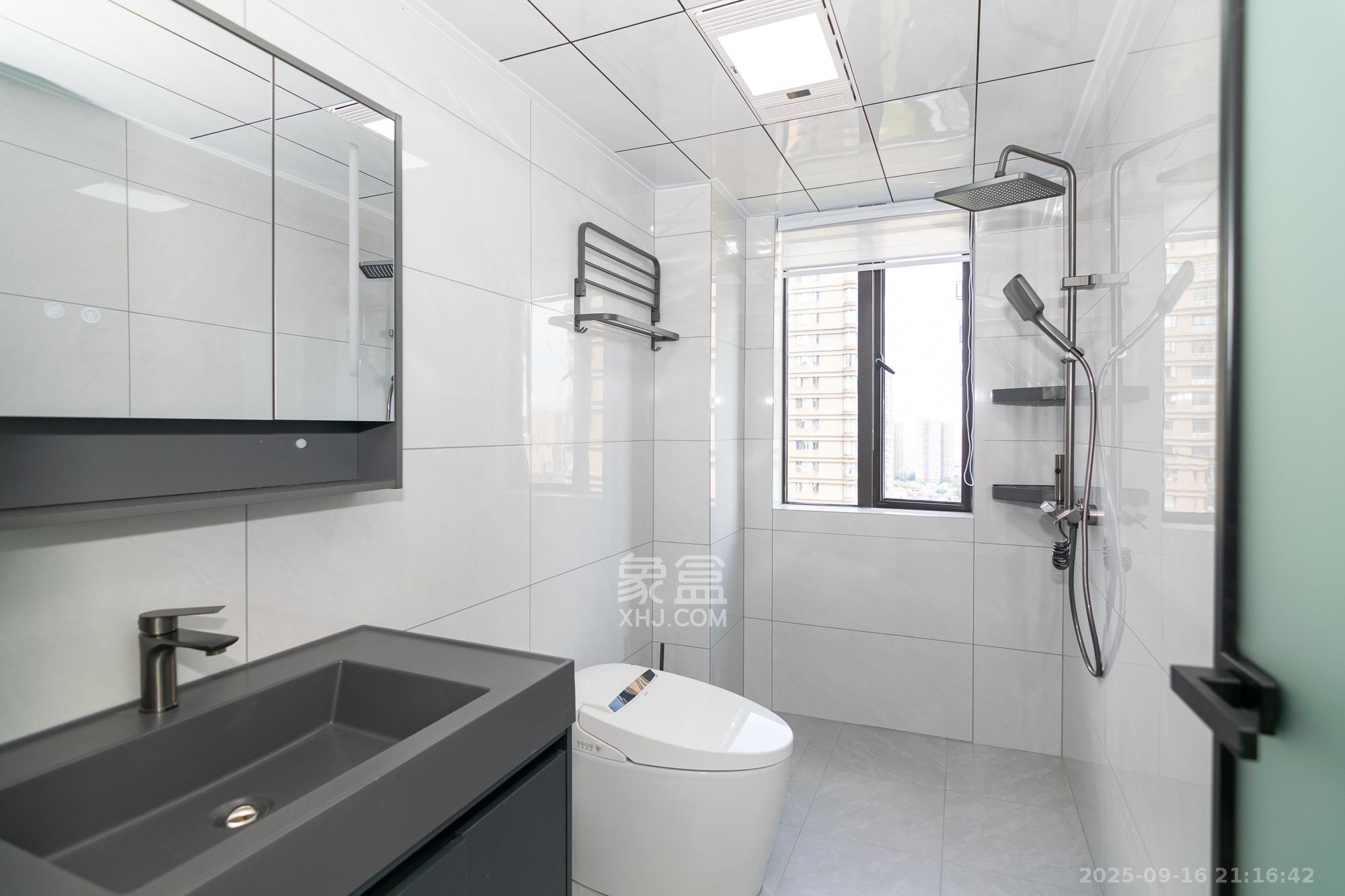 润和紫郡一期  3室2厅2卫    83.8万卫生间