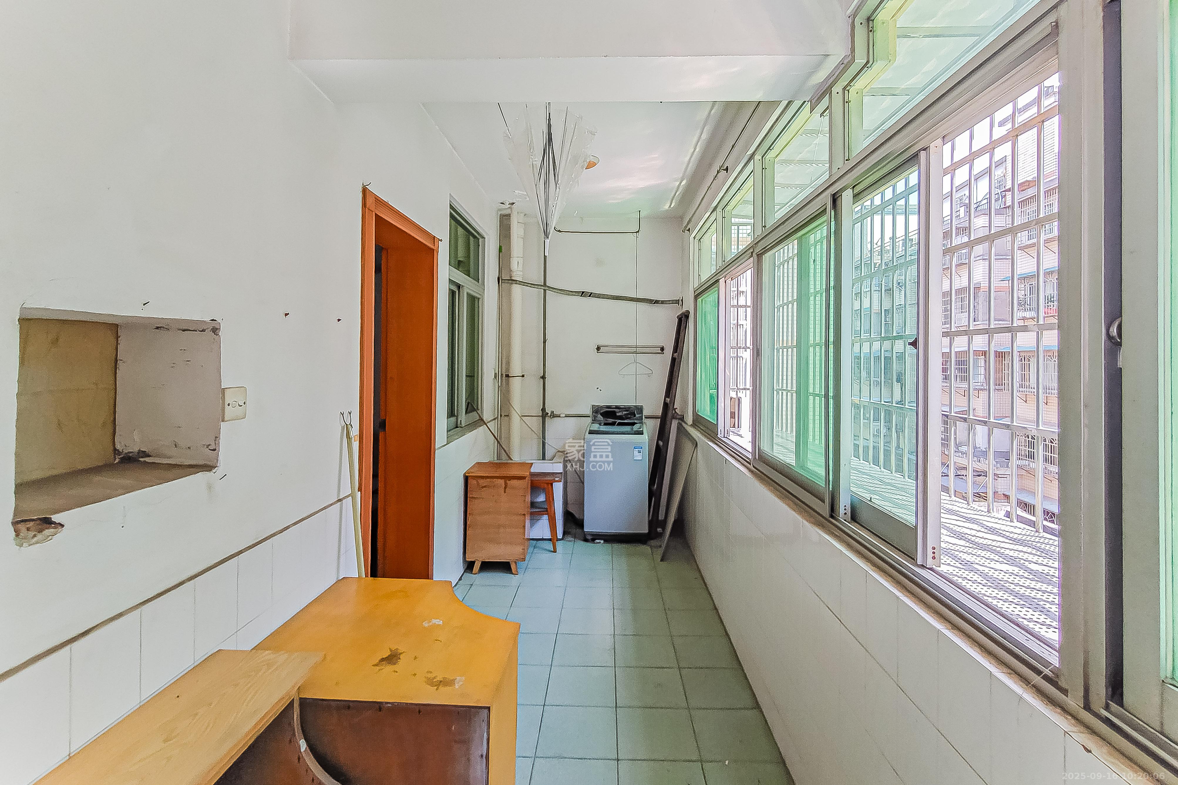 轻化公司宿舍向东南6号（产权南湖路46号）  3室2厅2卫    79.0万阳台