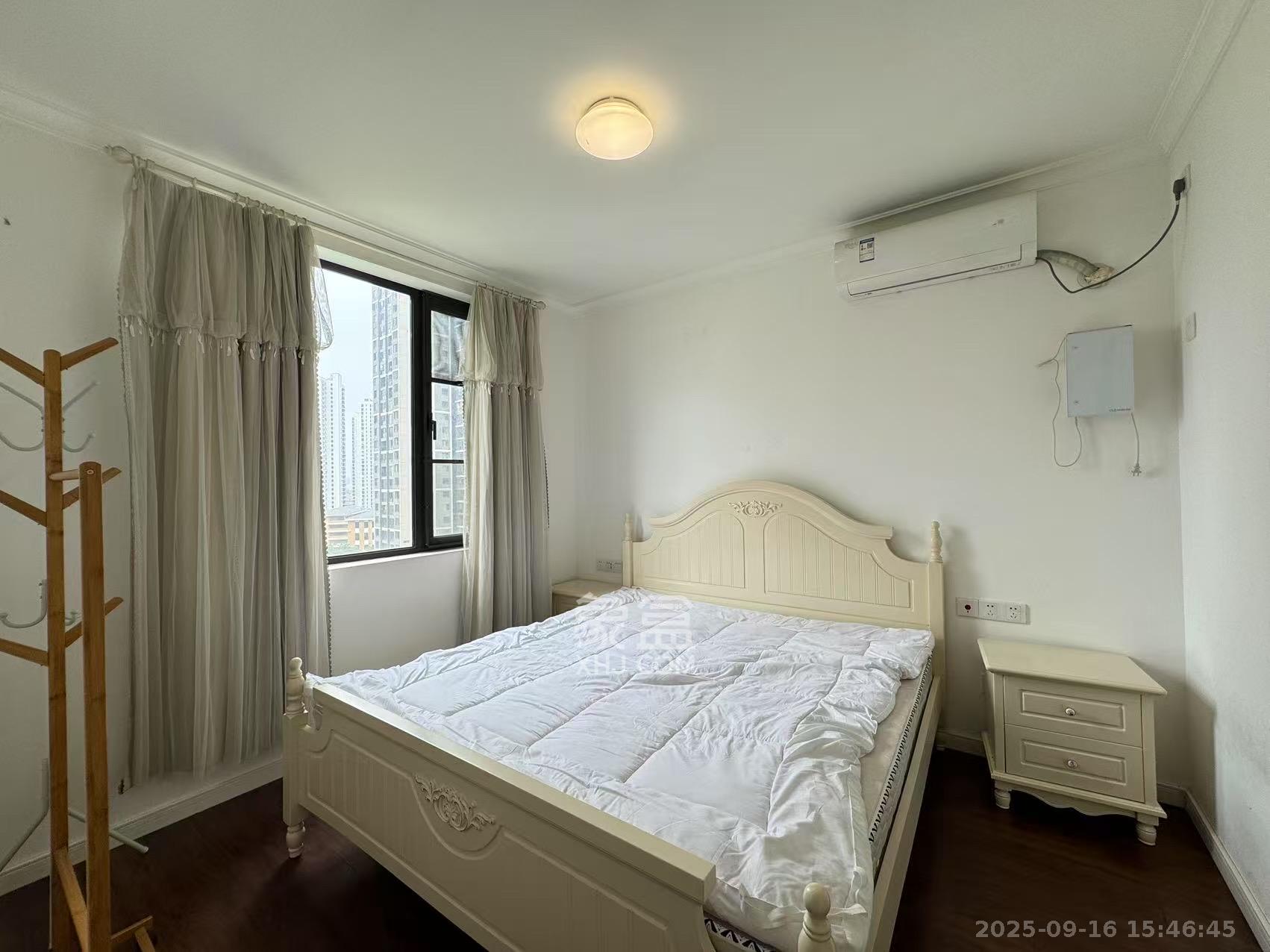 万科金域蓝湾  3室1厅2卫    3200.0元/月室内图