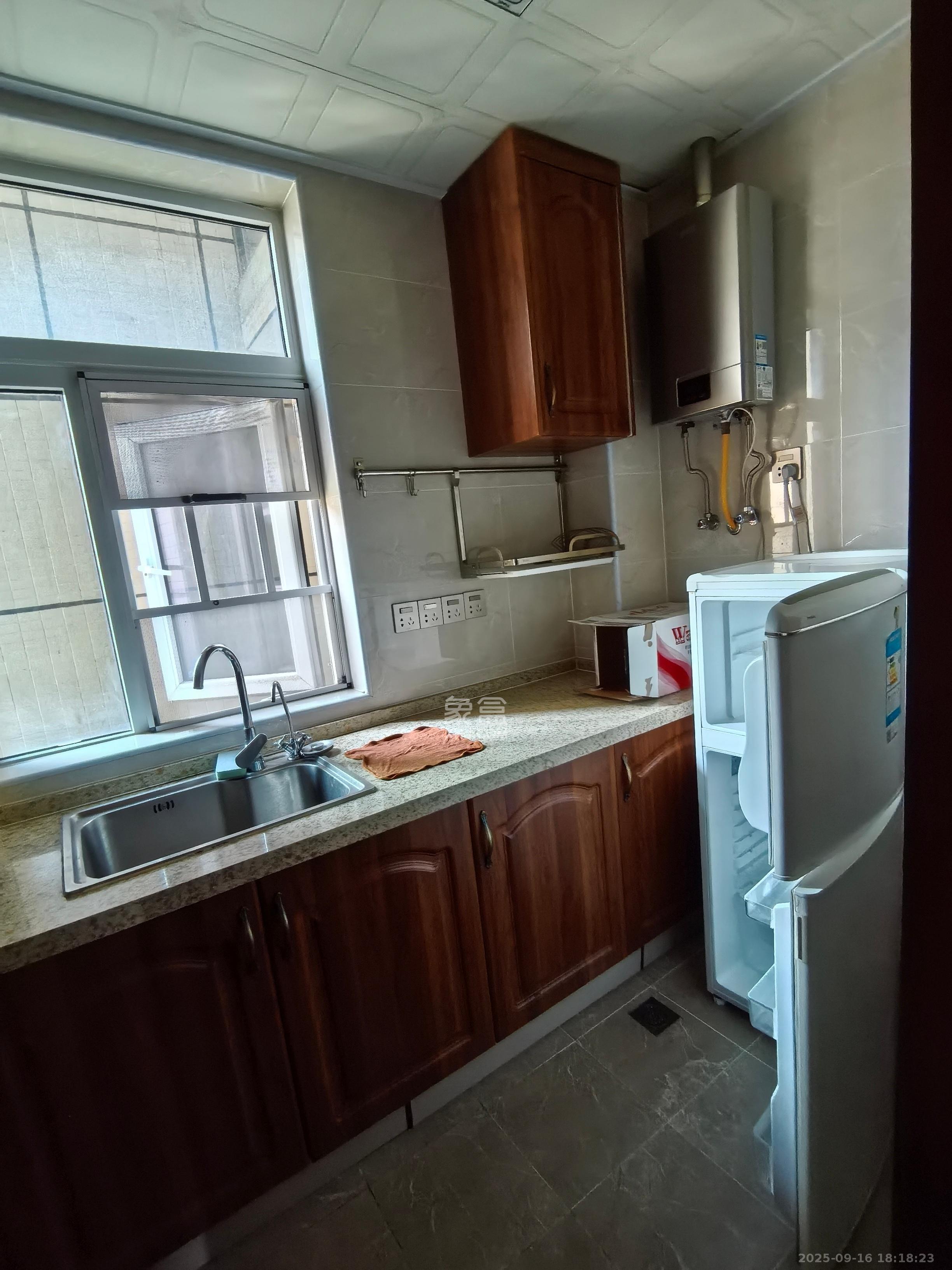 和悦城(蟠龙景苑) 1室1厅1卫 1650.0元/月 和悦城(蟠龙景苑) 1室1厅1卫 1650.0元/月室内图