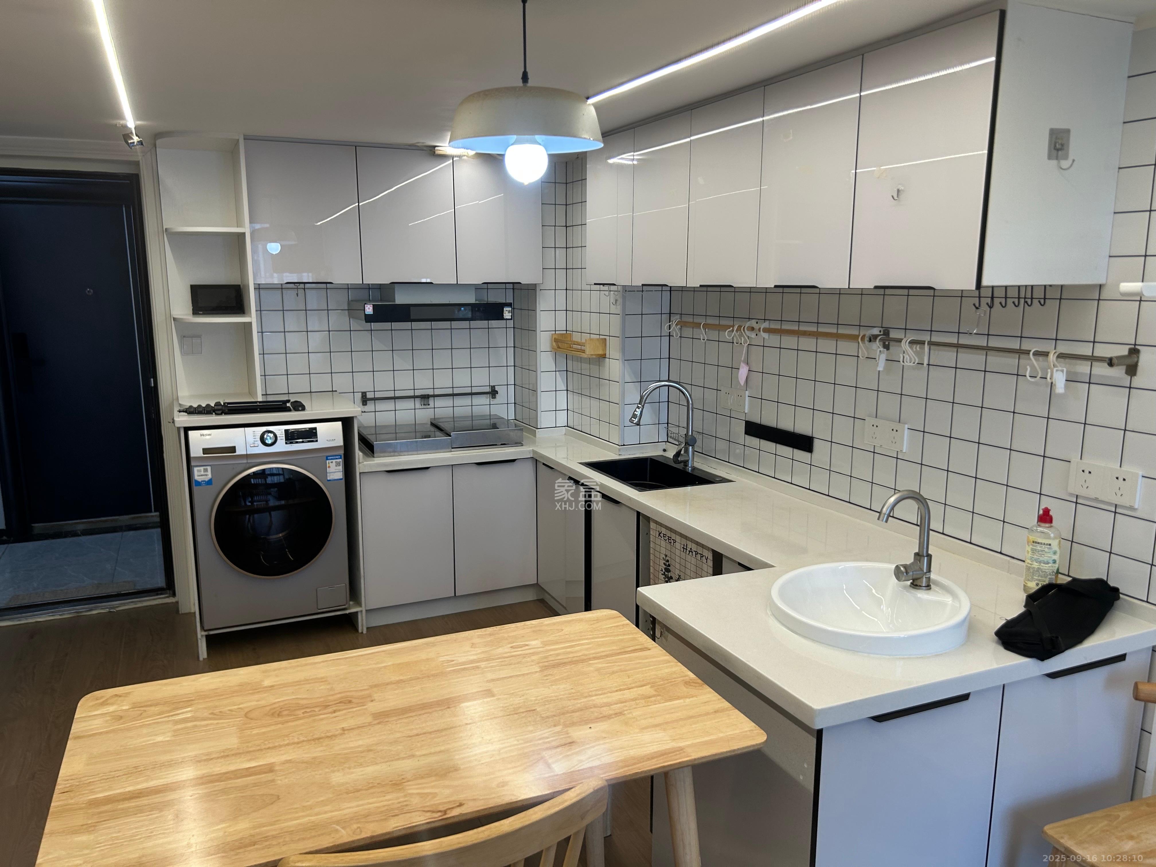 中国铁建梅溪青秀三期 2室1厅1卫 2000.0元/月 中国铁建梅溪青秀三期 2室1厅1卫 2000.0元/月室内图