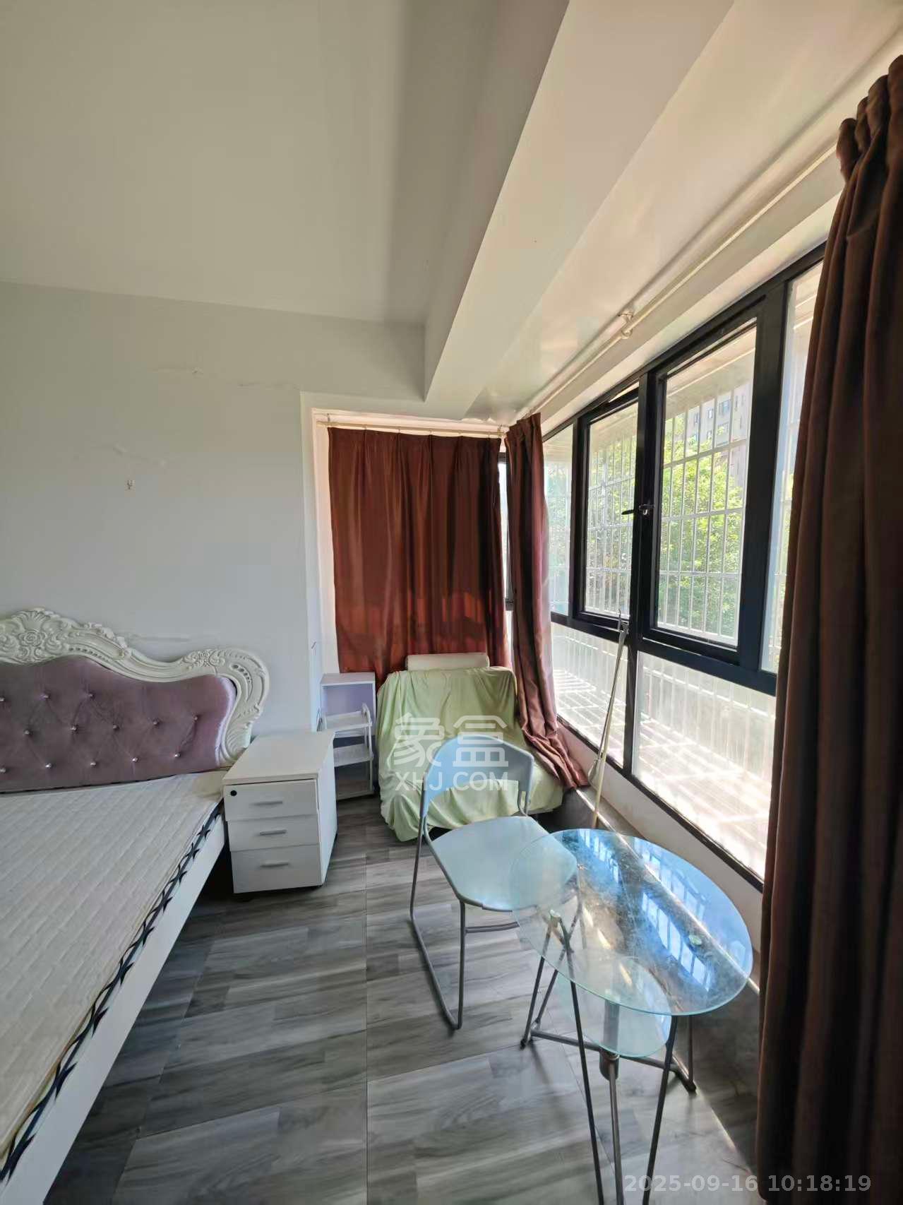 长大卧琥  1室0厅1卫    1200.0元/月室内图