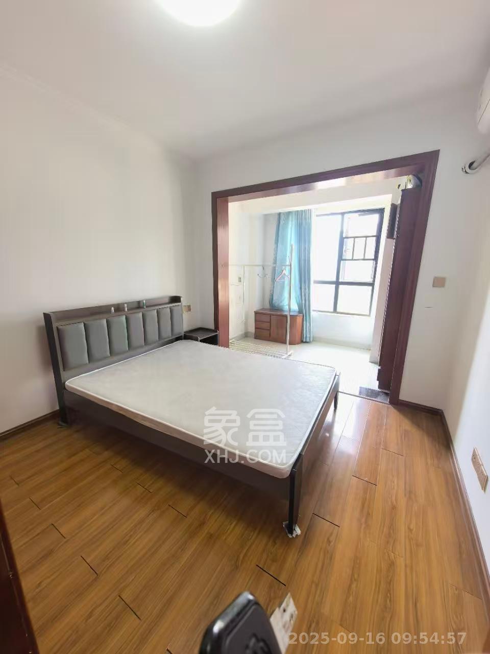 万达华府 2室2厅1卫 1300.0元/月 万达华府 2室2厅1卫 1300.0元/月室内图