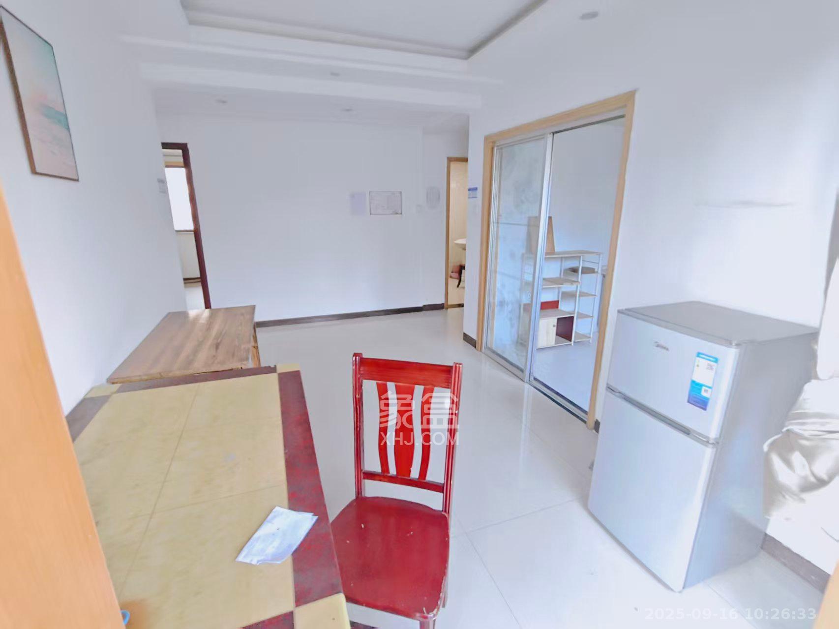 诚兴园 1室2厅2卫 800.0元/月 诚兴园 1室2厅2卫 800.0元/月室内图