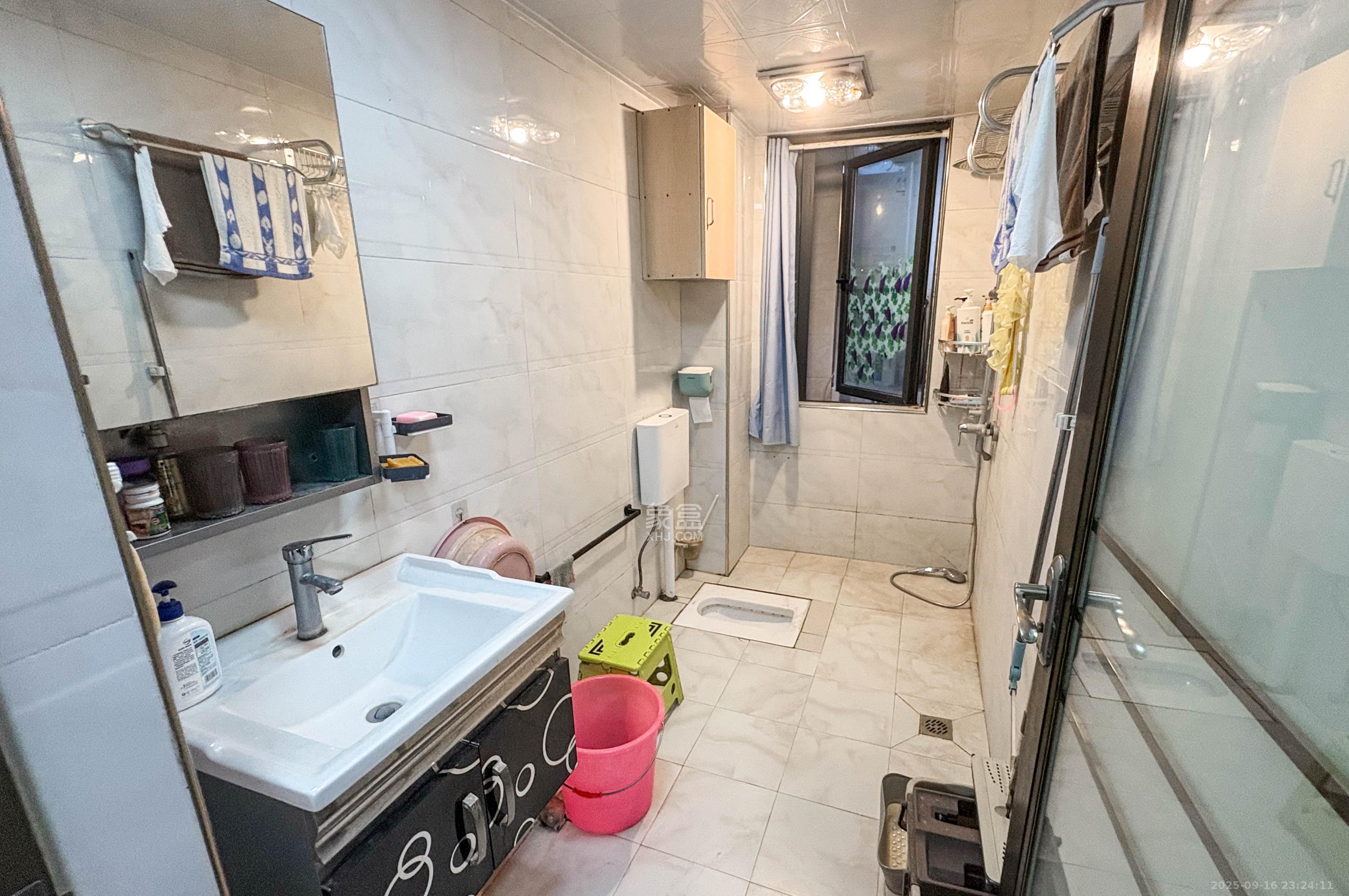 中海梅溪湖壹号  3室2厅1卫    108.0万卫生间