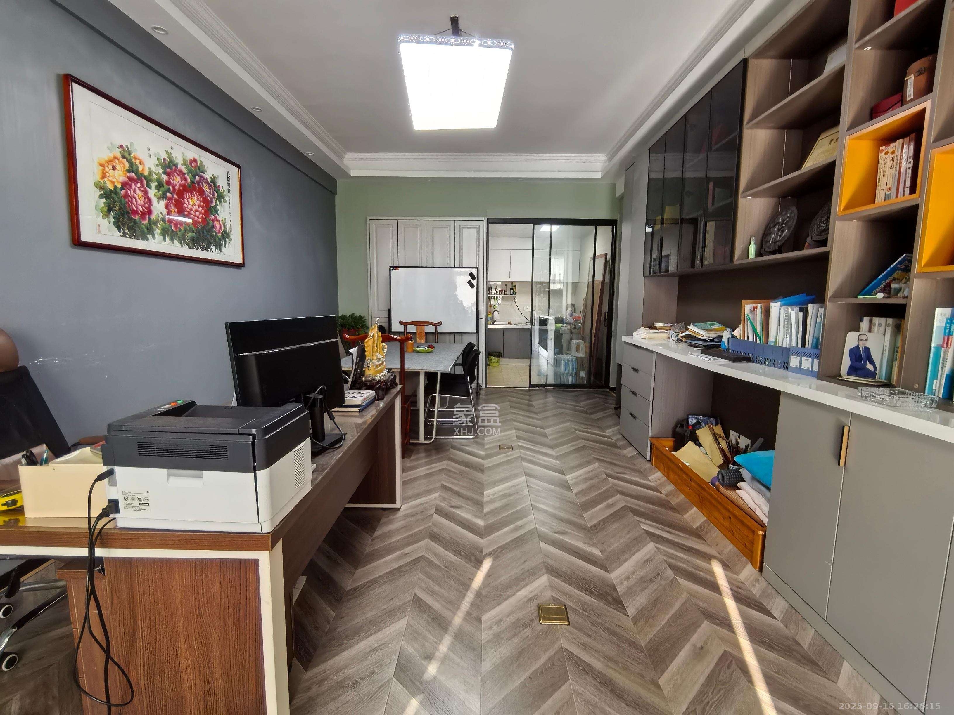 恒泰广场 1室1厅1卫 2000.0元/月 恒泰广场 1室1厅1卫 2000.0元/月室内图