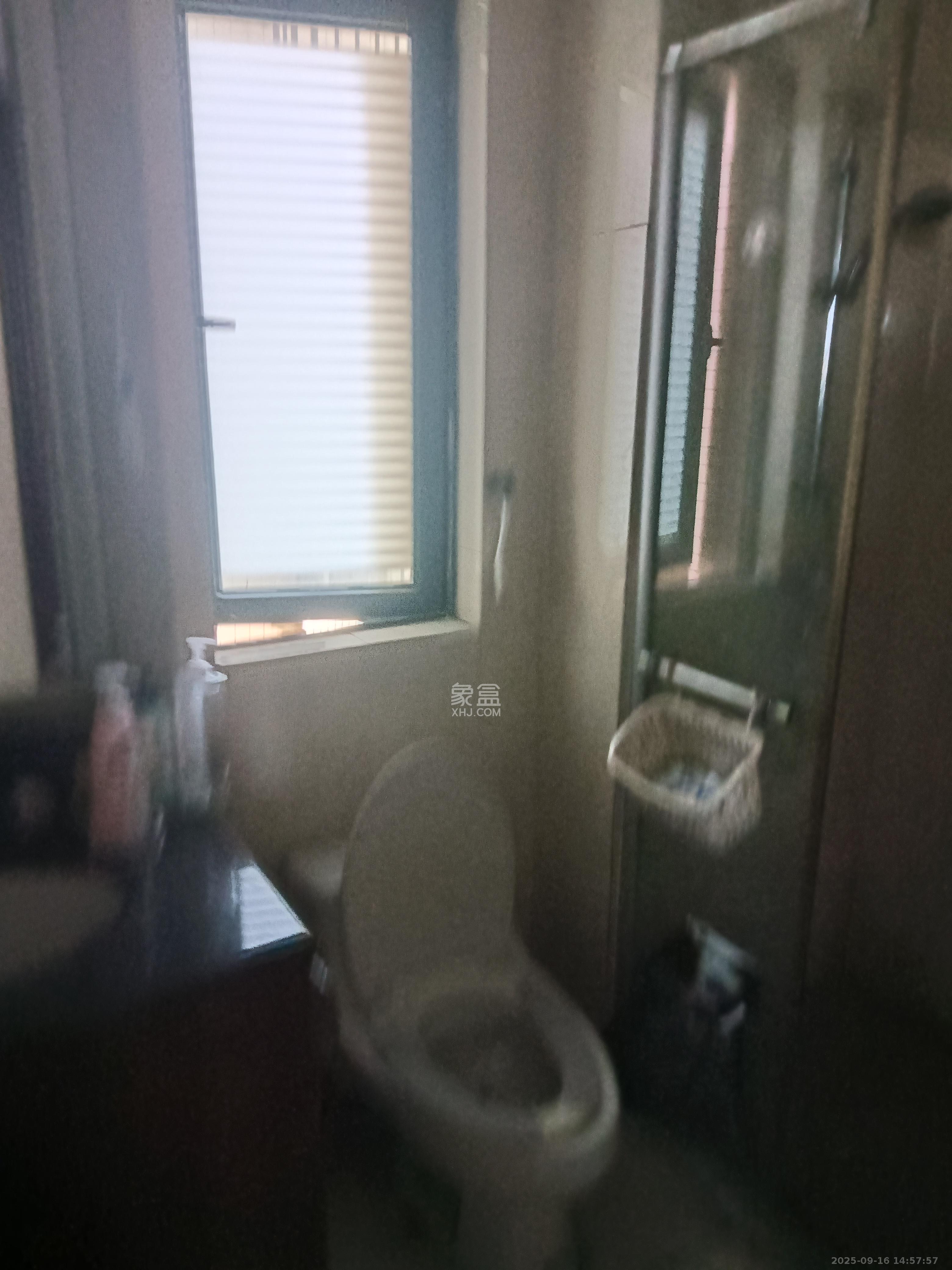 恒大雅苑  3室2厅2卫    2600.0元/月室内图