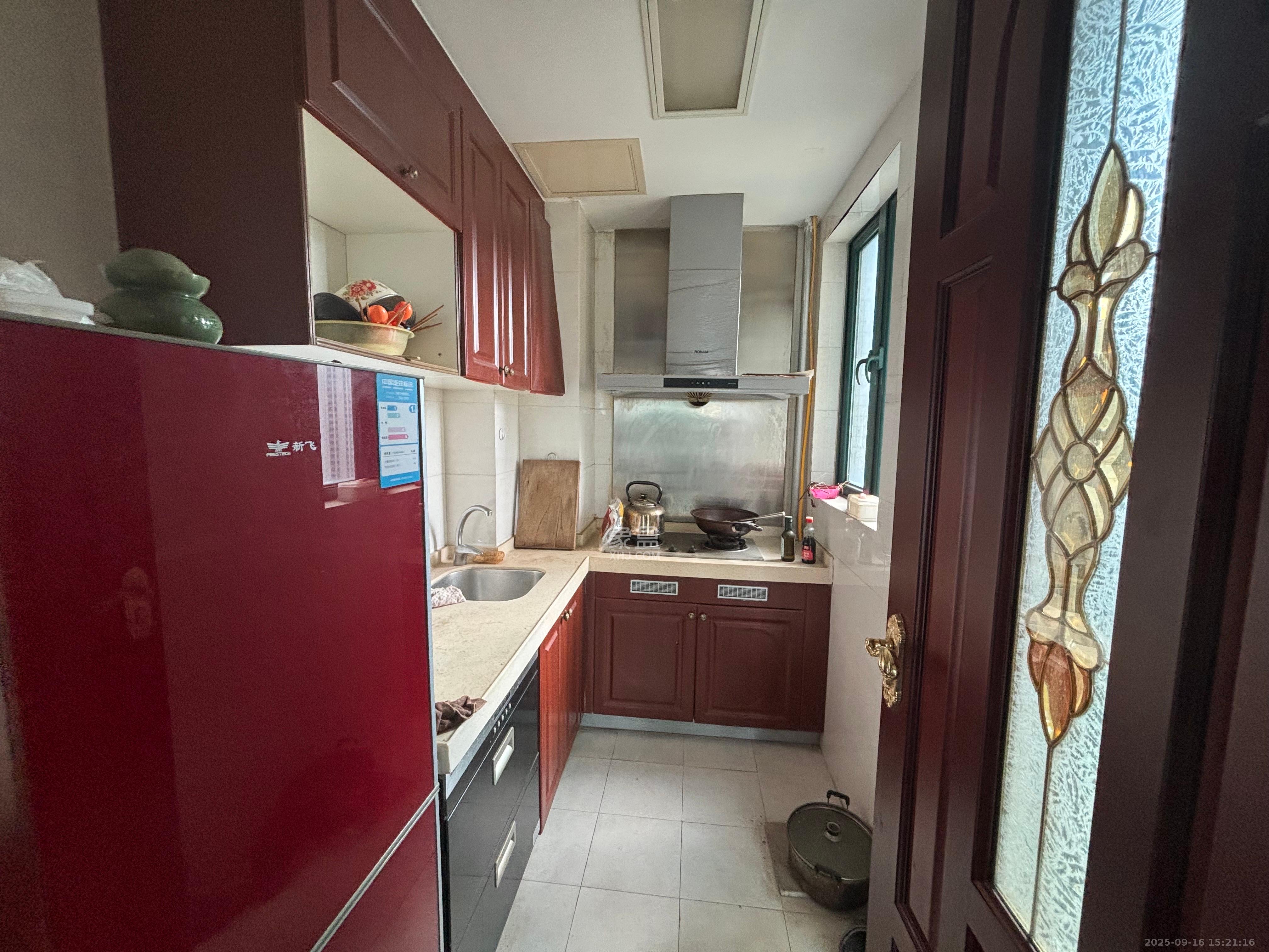 恒大华府 3室2厅1卫 2500.00元/月 恒大华府 3室2厅1卫 2500.00元/月室内图