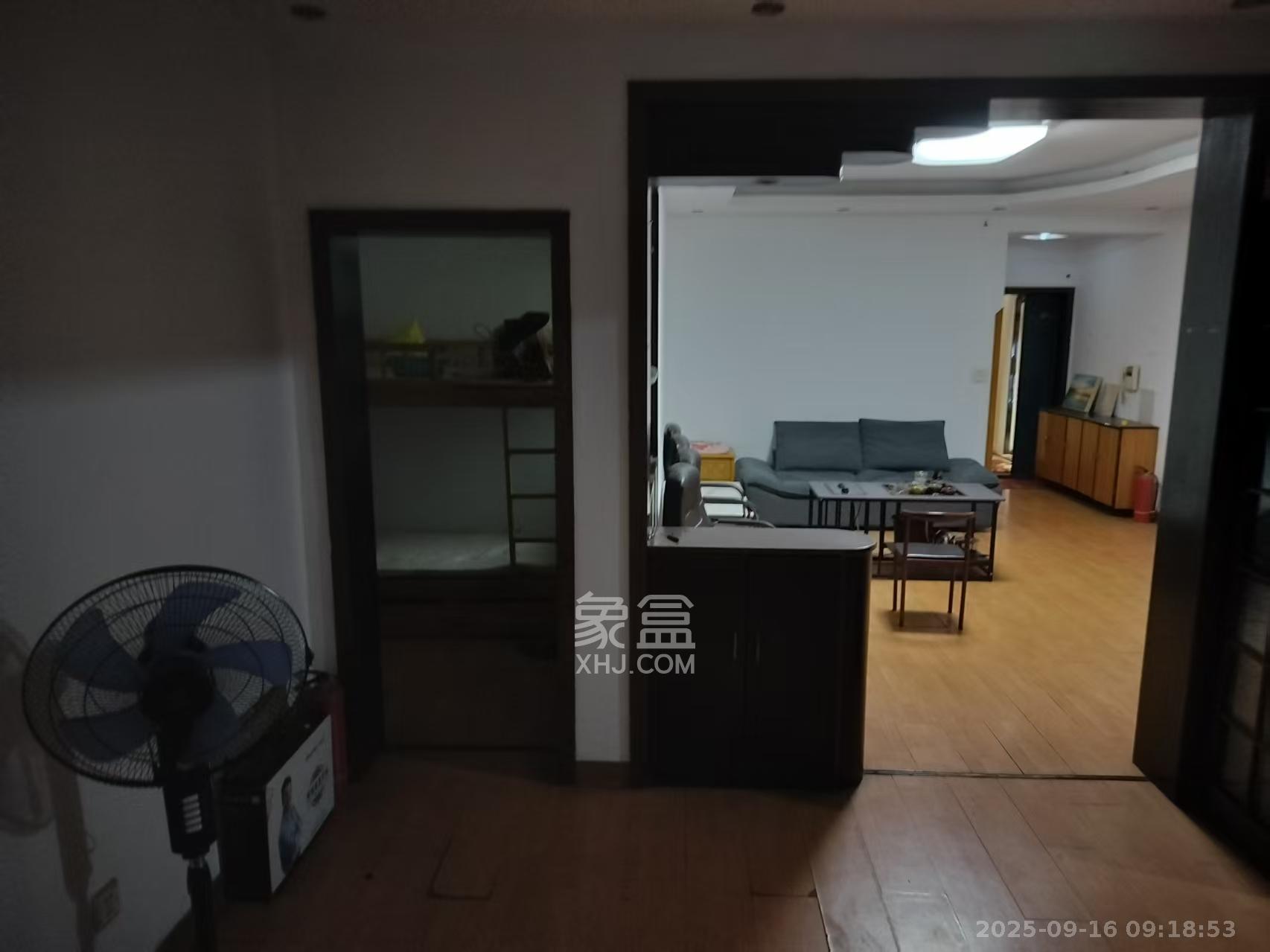 兴威名城  3室2厅1卫    2600.0元/月 兴威名城  3室2厅1卫    2600.0元/月室内图