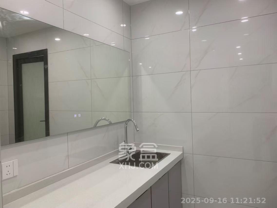 金地商置湘江峯汇  1室1厅1卫    4500.0元/月室内图