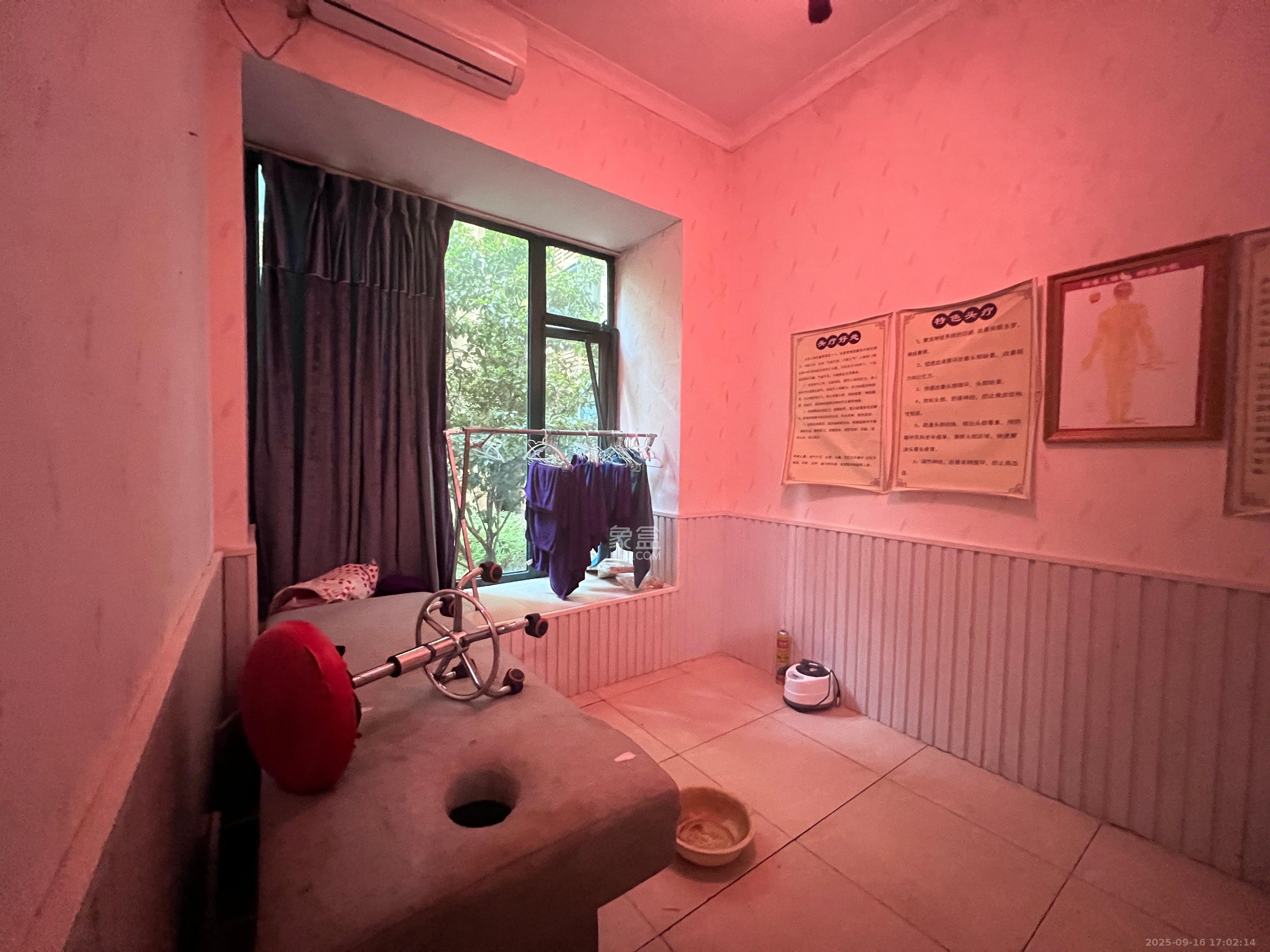 恒大绿洲 2室1厅1卫 3300.0元/月 恒大绿洲 2室1厅1卫 3300.0元/月室内图