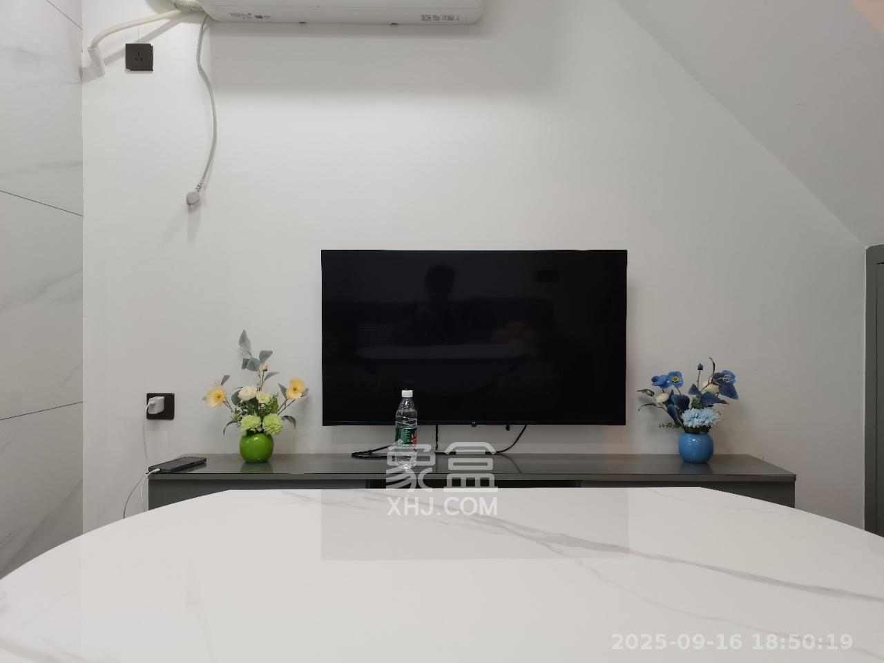 卓越伊景寓  2室2厅1卫   2000.00元/月室内图