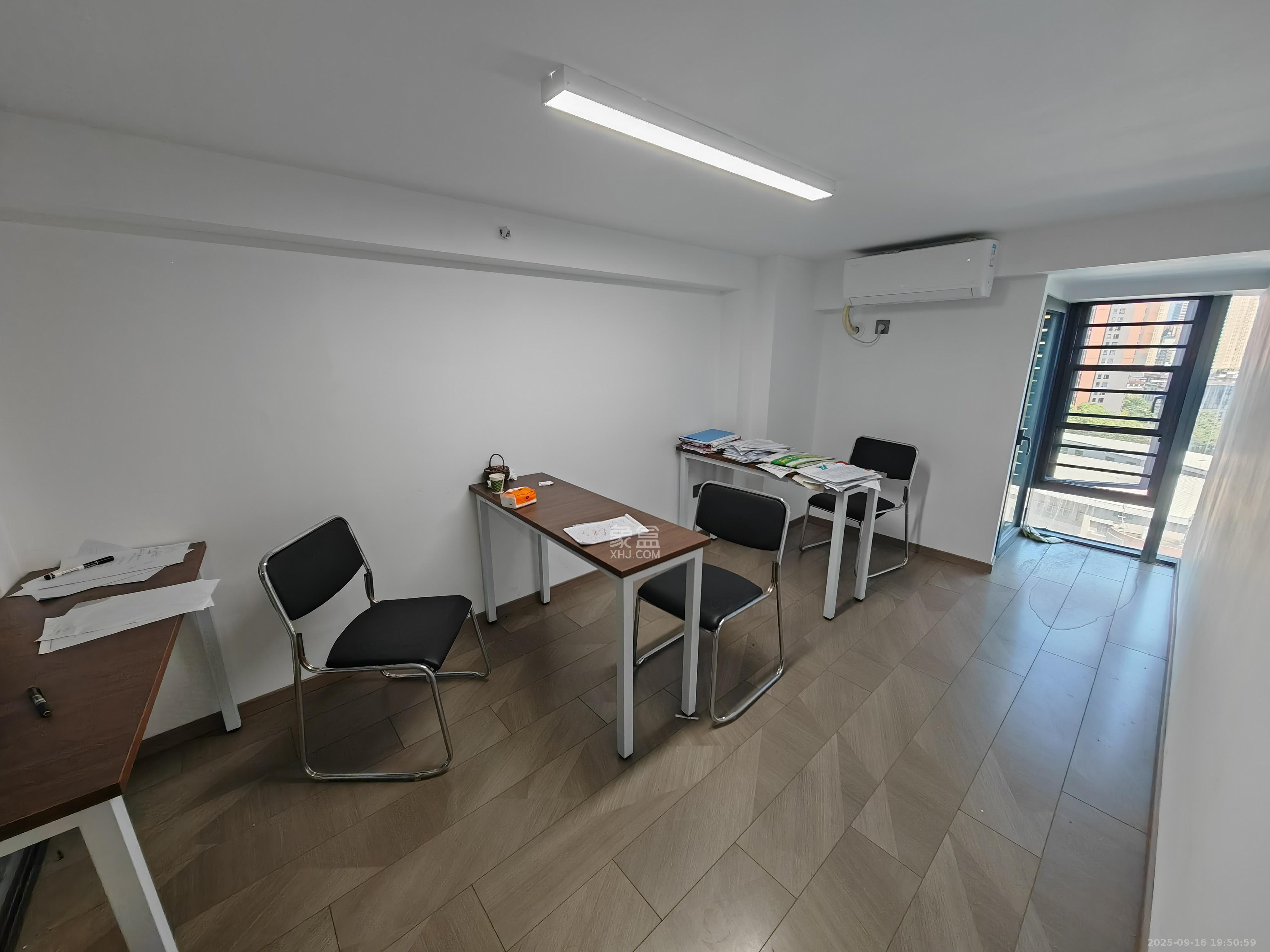 京武浪琴山三期（京武中心）  2室1厅1卫    5000.0元/月室内图