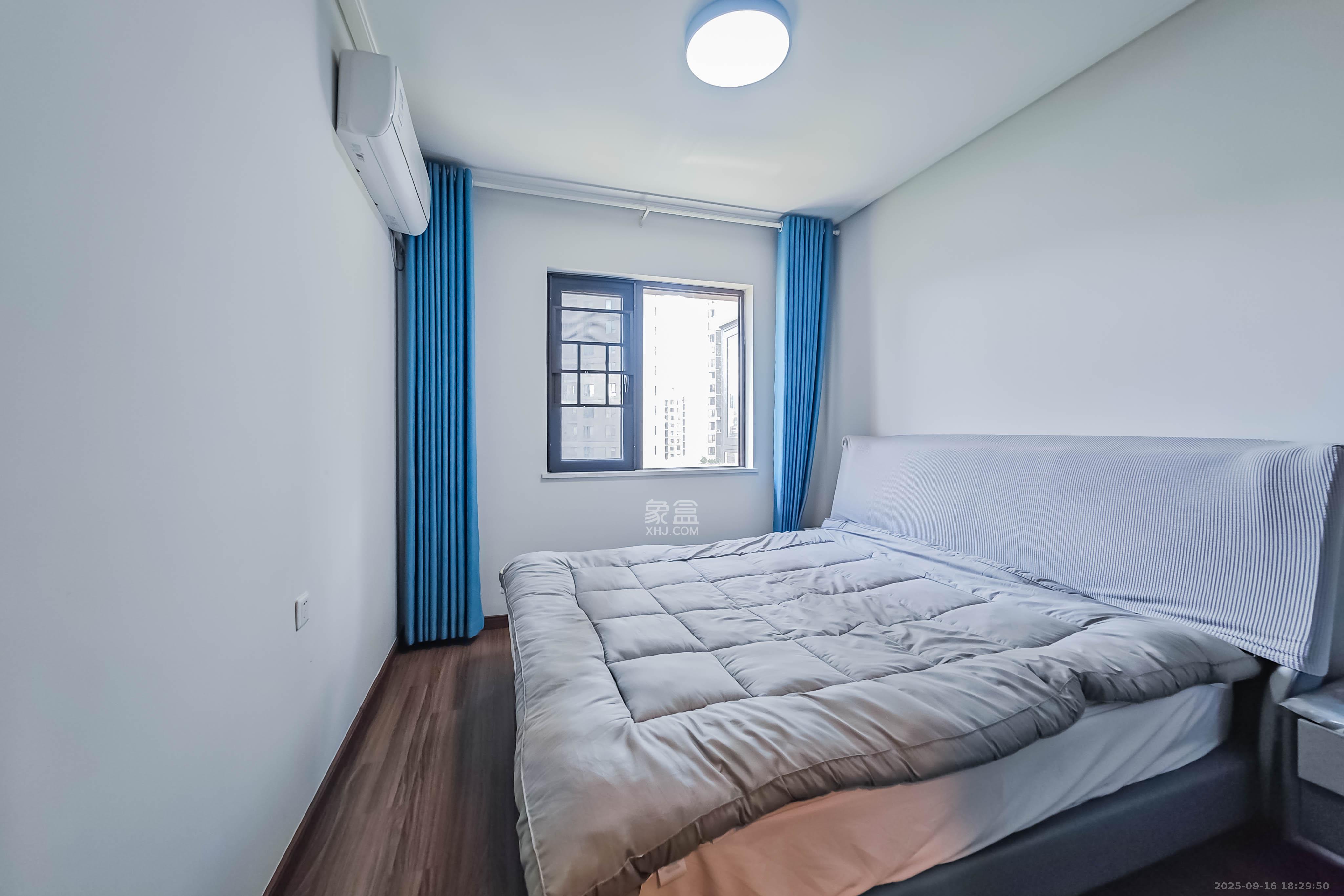 保利茉莉公馆  3室2厅2卫    150.0万卧室