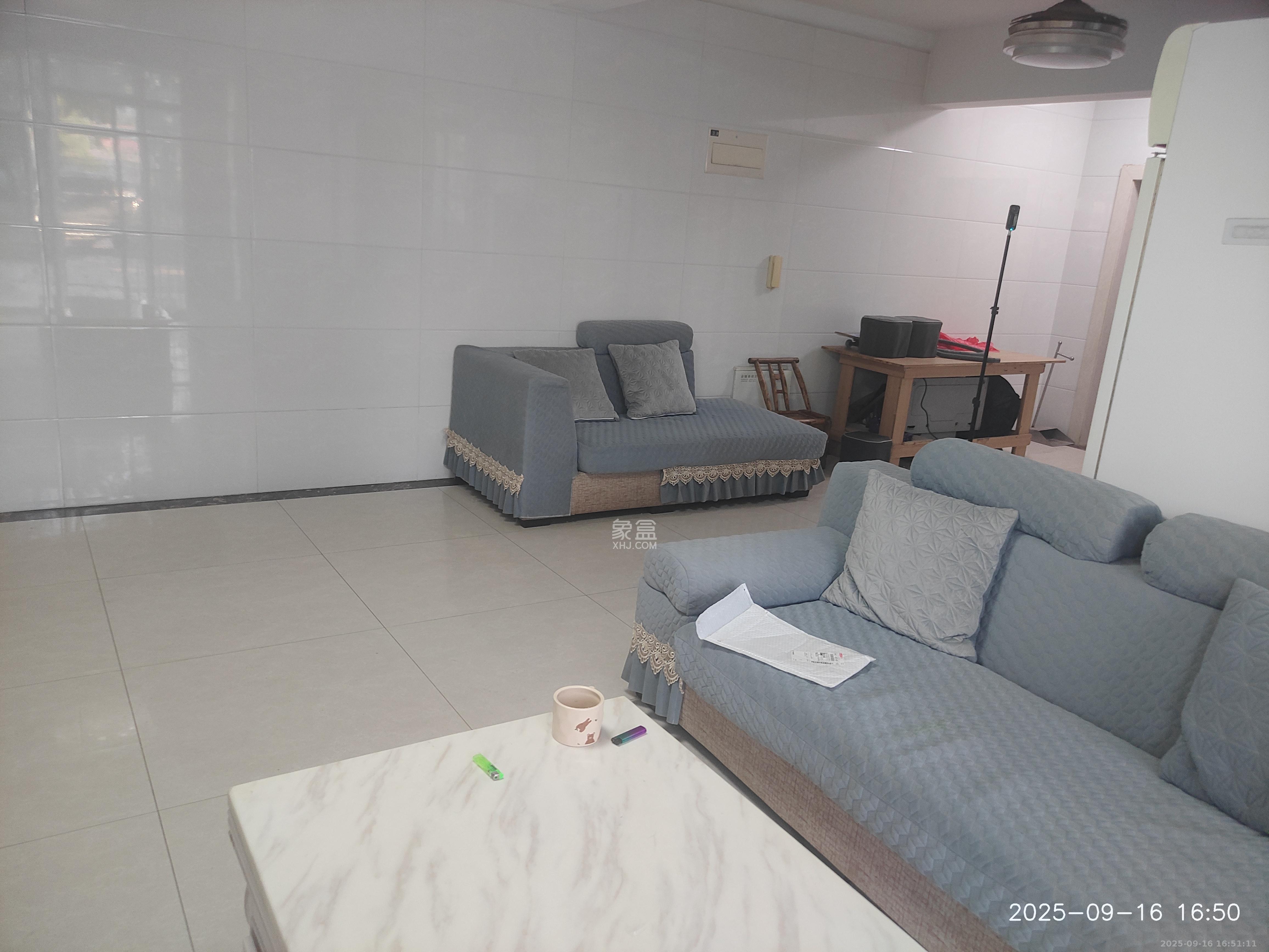 和润园一、二期 3室2厅1卫 2300.0元/月 和润园一、二期 3室2厅1卫 2300.0元/月室内图