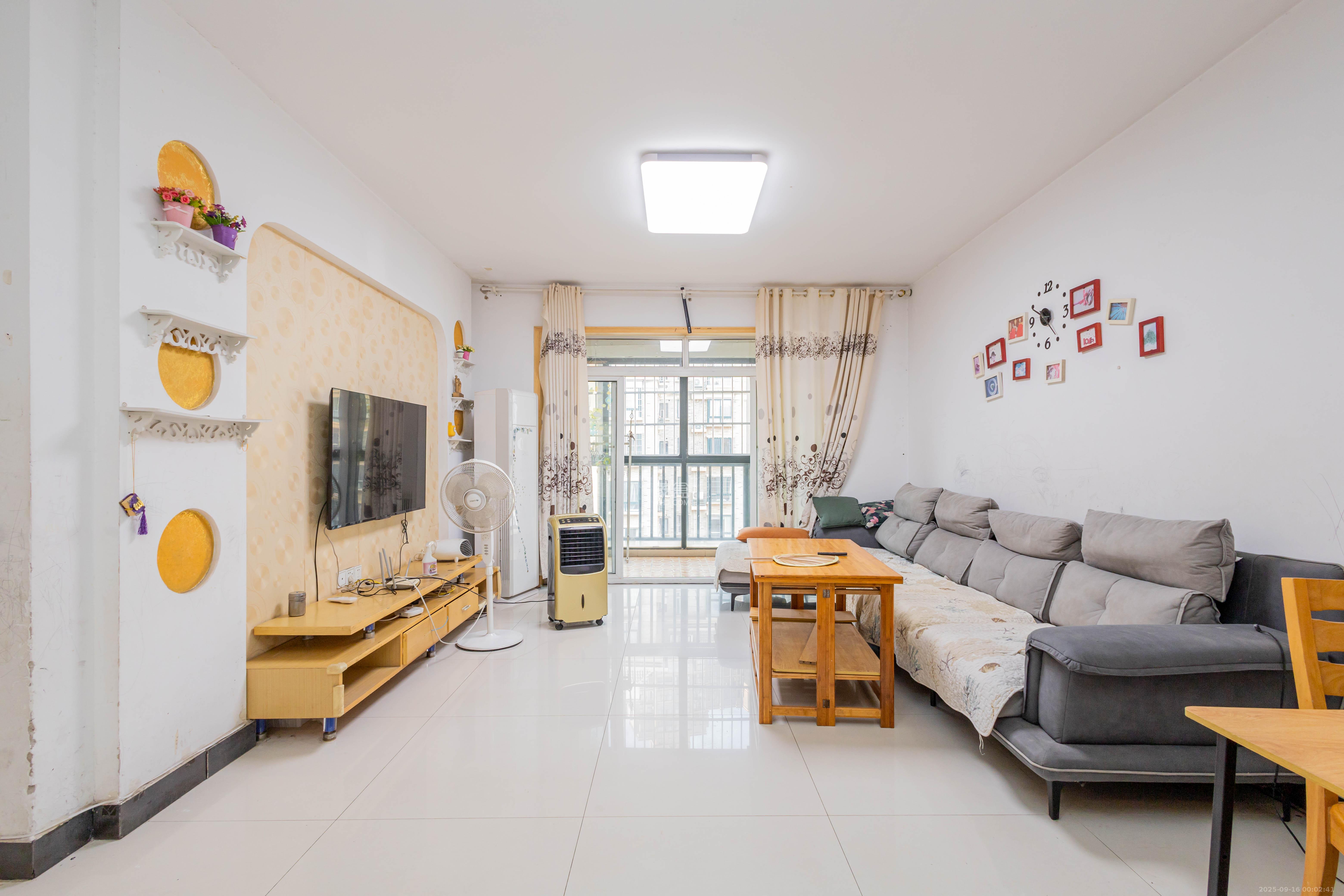 博雅湘水湾 3室2厅2卫 58.0万 博雅湘水湾 3室2厅2卫 58.0万客厅