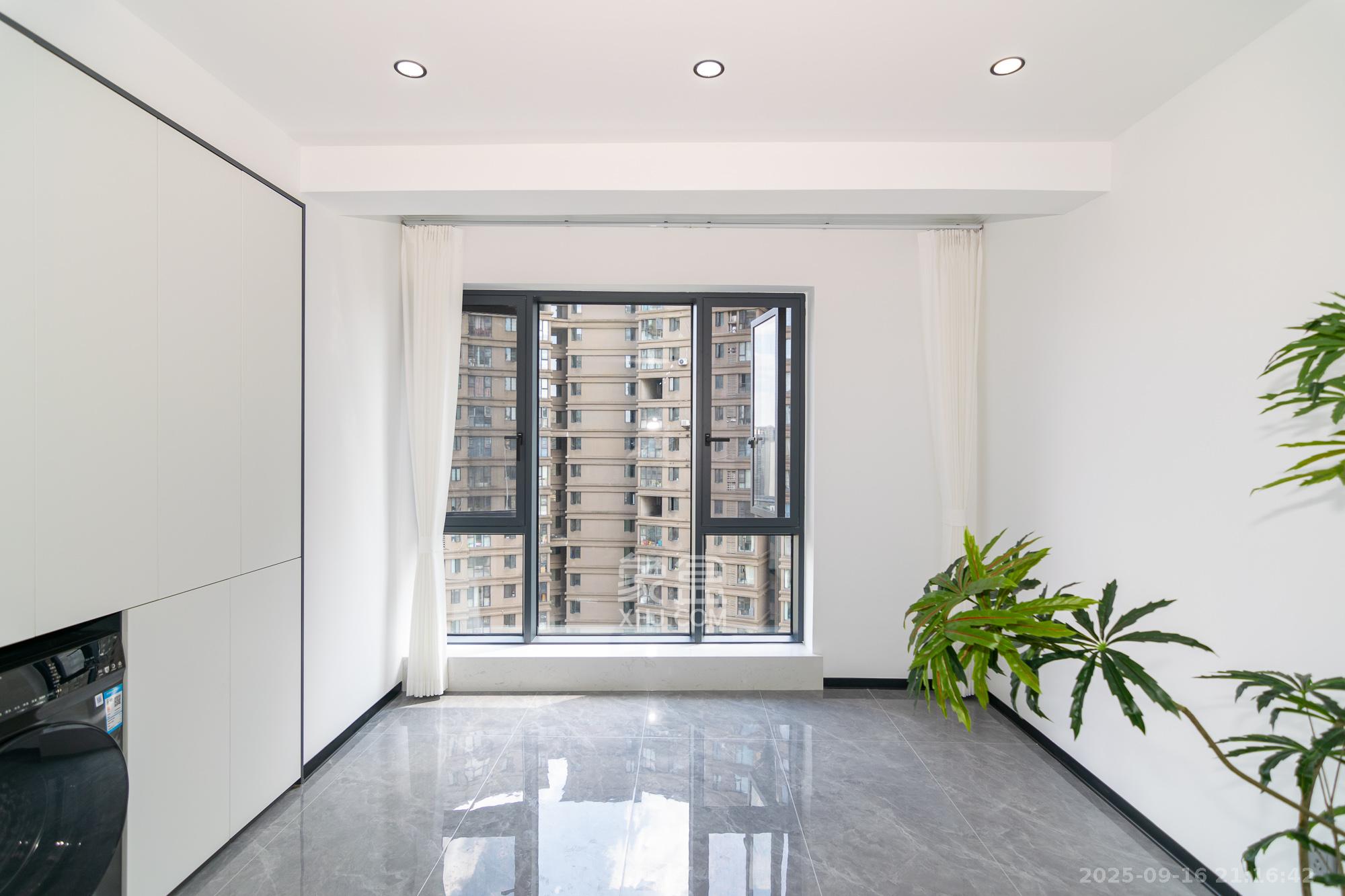 润和紫郡一期  3室2厅2卫    83.8万阳台