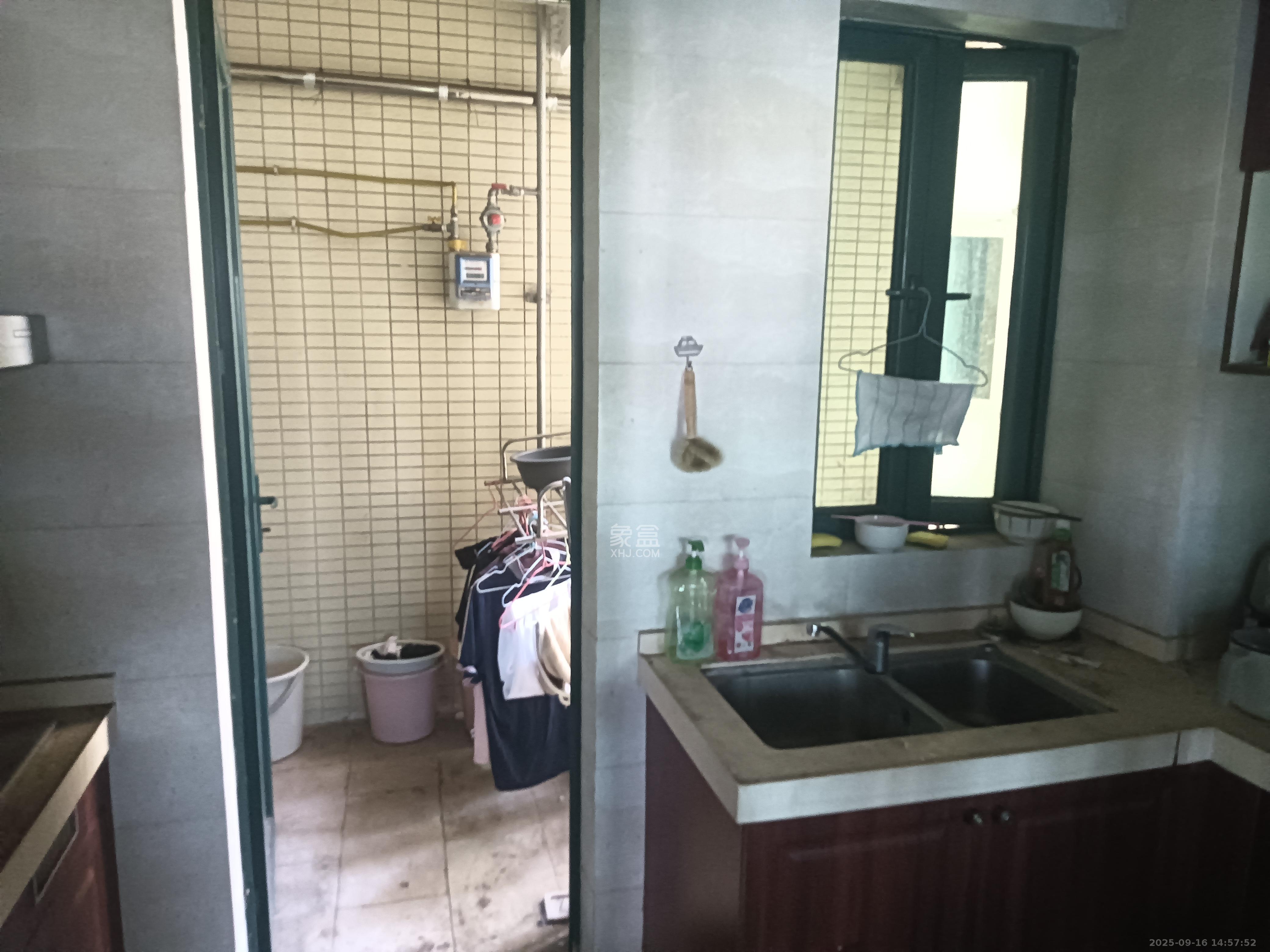 恒大雅苑  3室2厅2卫    2600.0元/月室内图