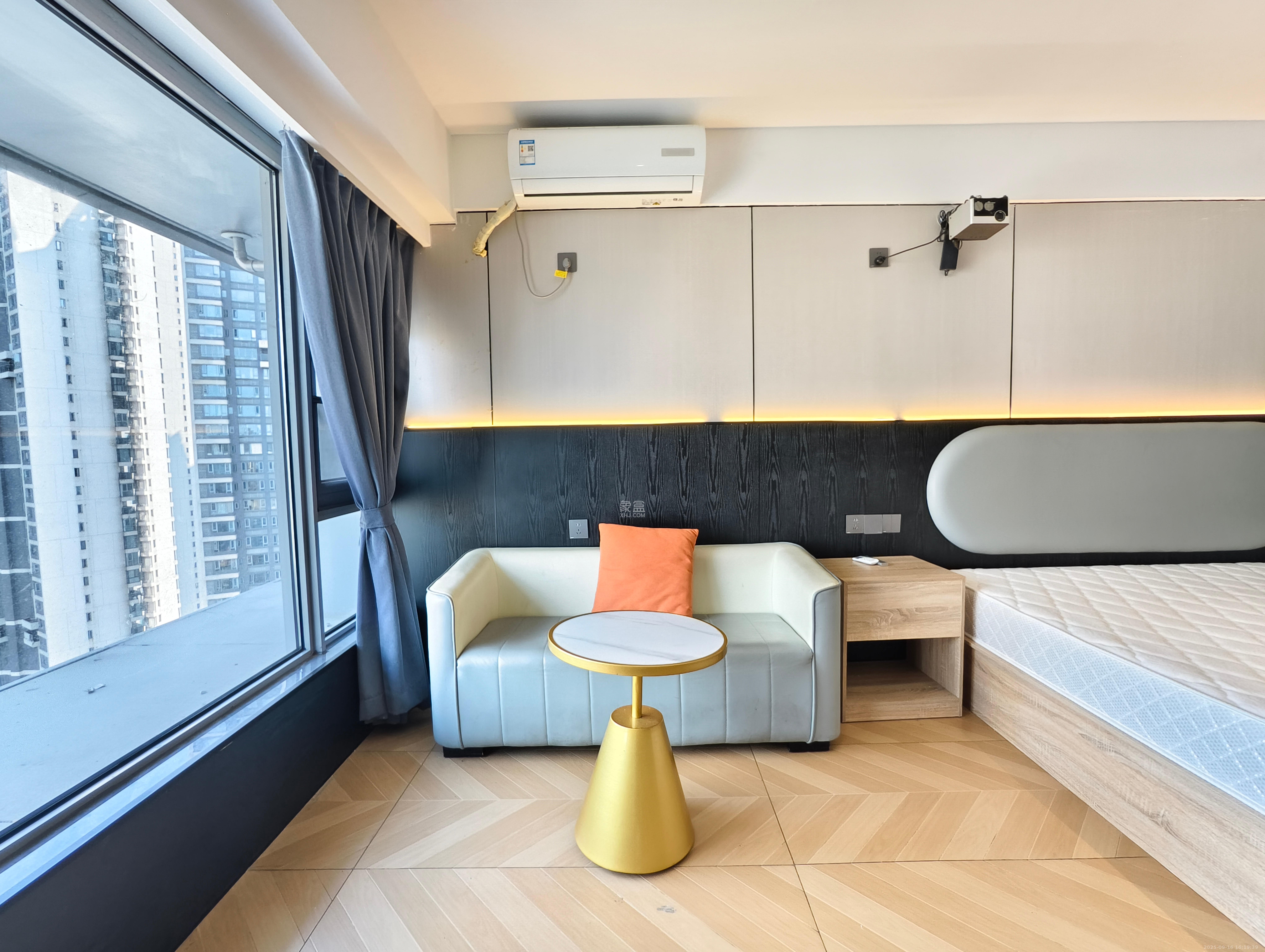 保利天禧EF区 1室1厅1卫 2000.0元/月 保利天禧EF区 1室1厅1卫 2000.0元/月室内图