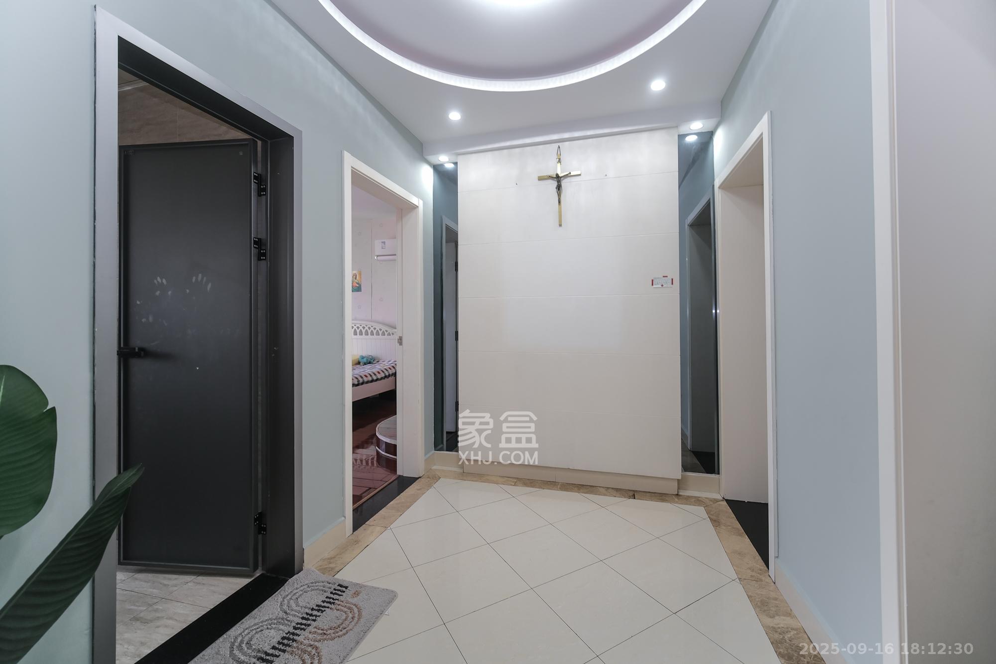 湘龙家园  4室2厅2卫    228.0万其他