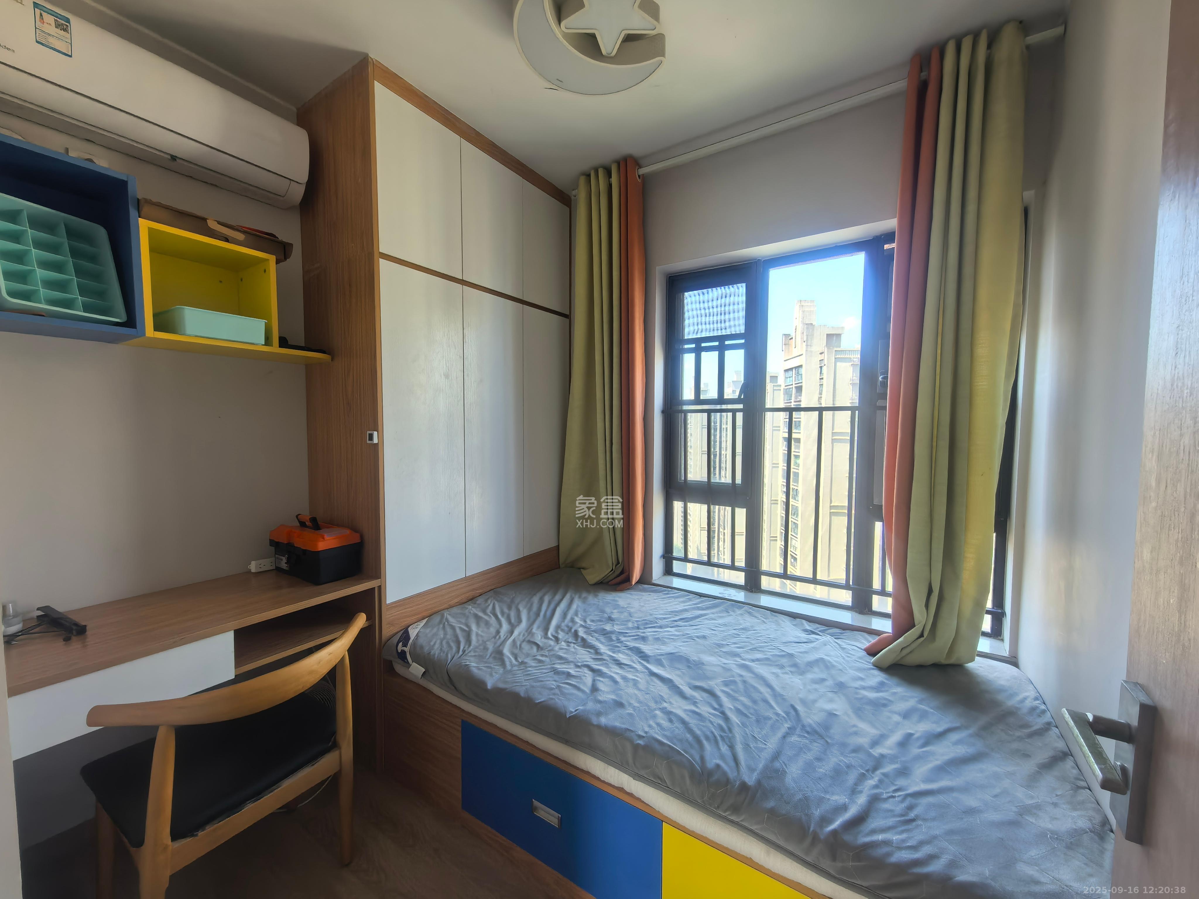 时代倾城二期  4室2厅2卫    2400.0元/月 时代倾城二期  4室2厅2卫    2400.0元/月室内图