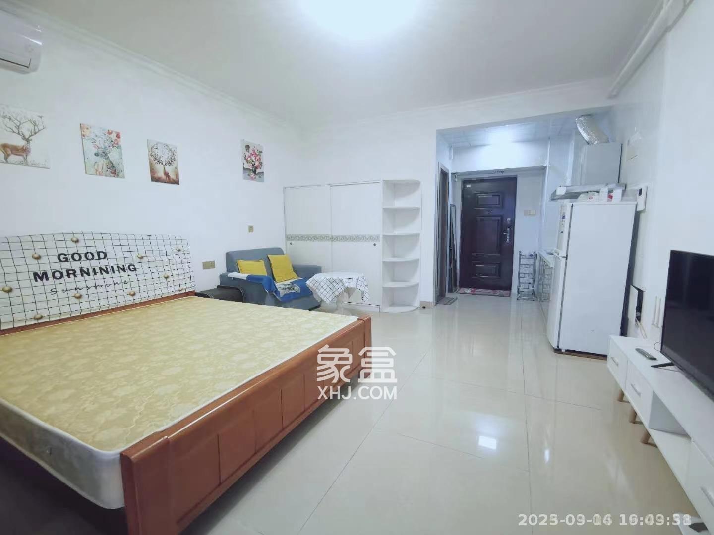 中交里城  1室1厅1卫    1600.0元/月室内图