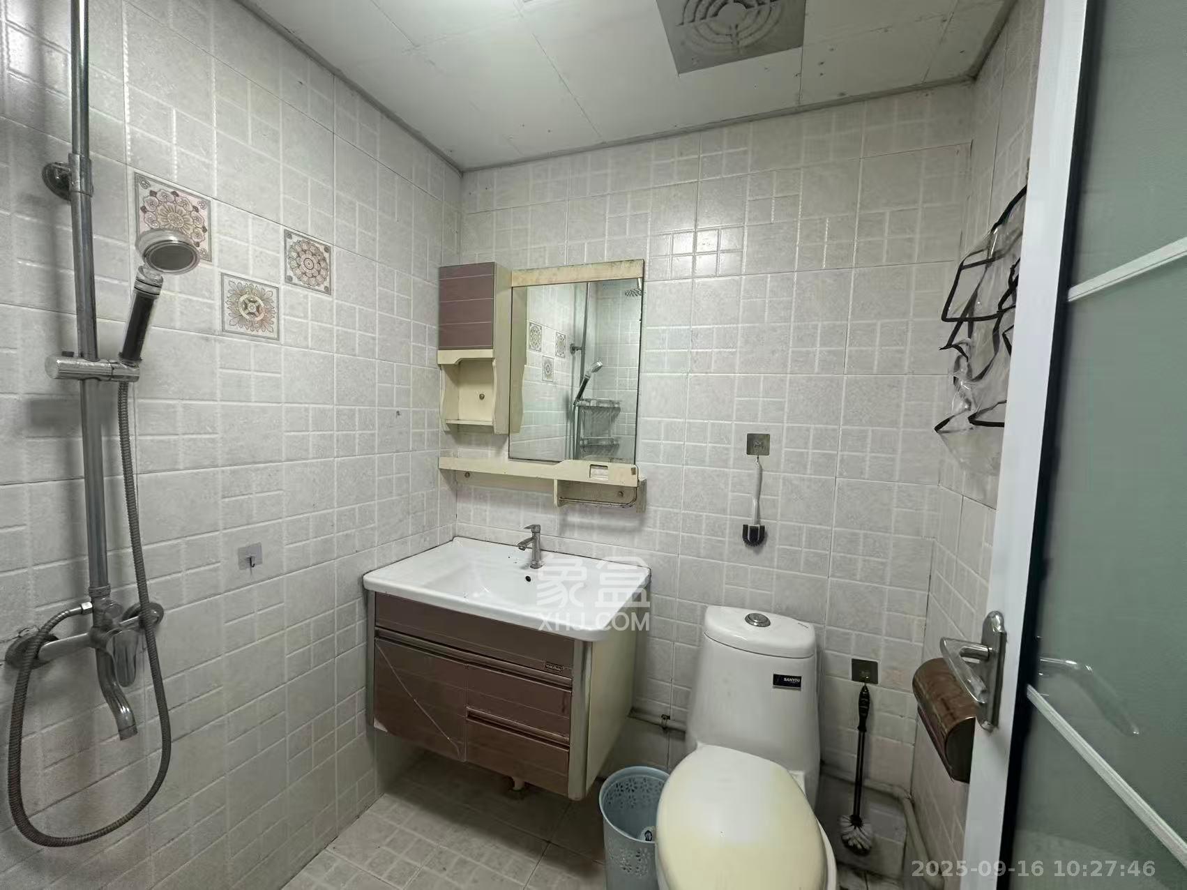 锦湘国际星城三期（锦绣苑）  2室2厅1卫    2200.0元/月室内图