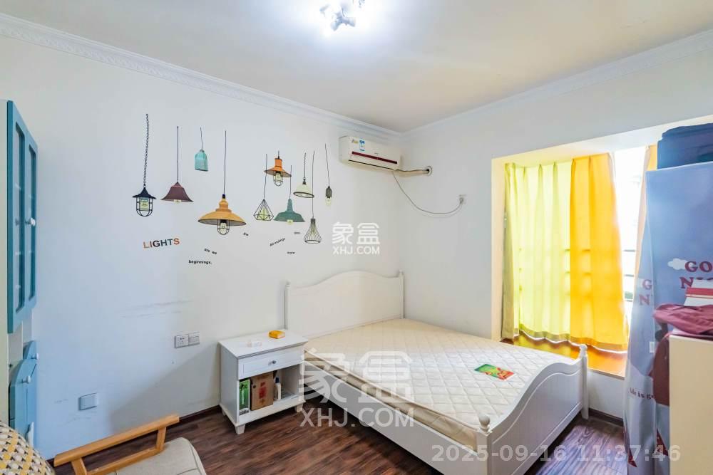 华盛新外滩  4室2厅2卫    5500.0元/月室内图