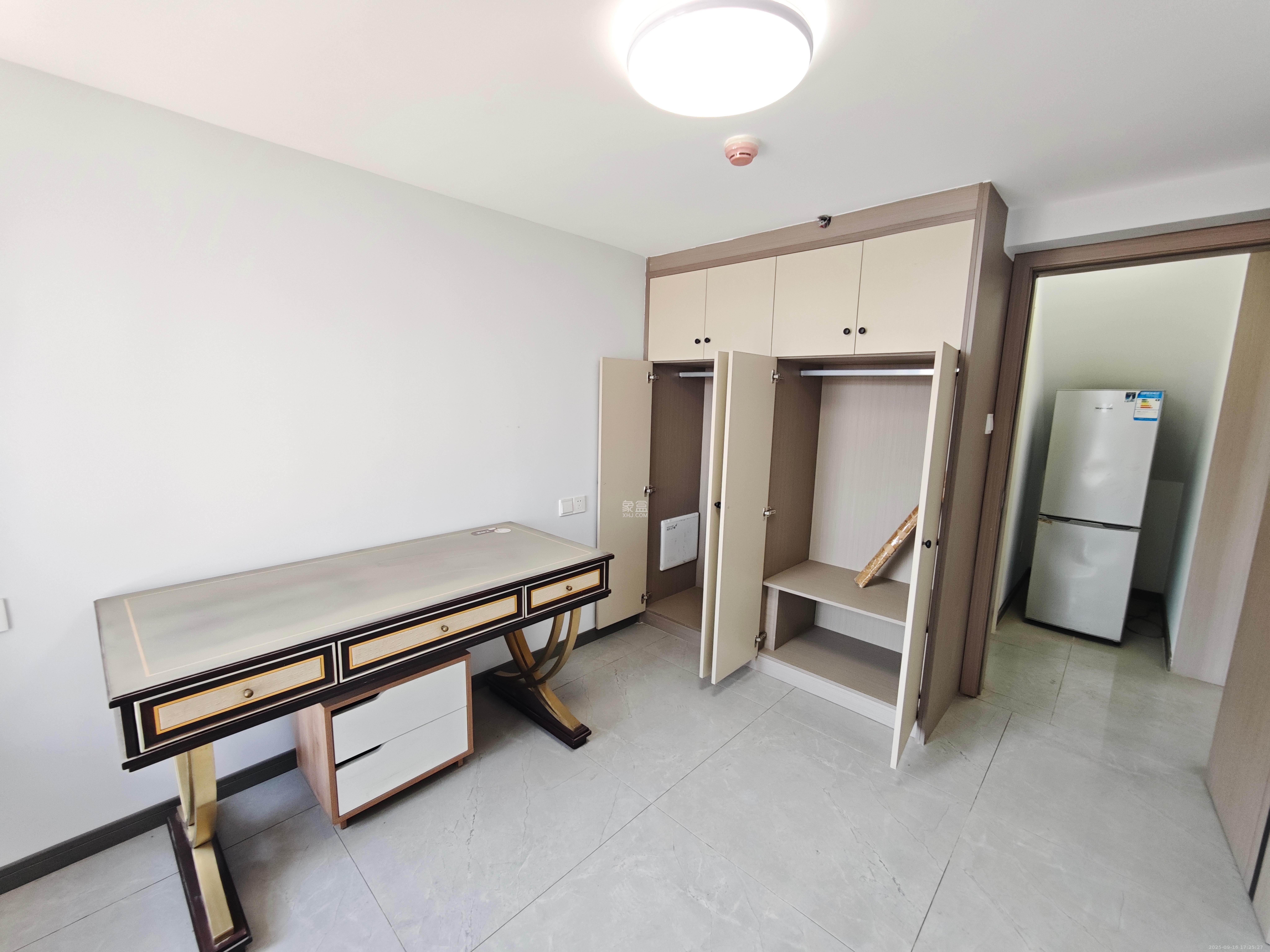 明昇壹城(明昇时代广场)三期 2室2厅1卫 2400.0元/月 明昇壹城(明昇时代广场)三期 2室2厅1卫 2400.0元/月室内图