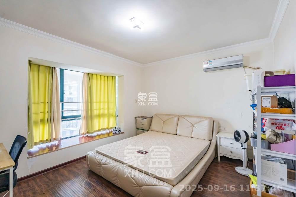 华盛新外滩  4室2厅2卫    5500.0元/月室内图