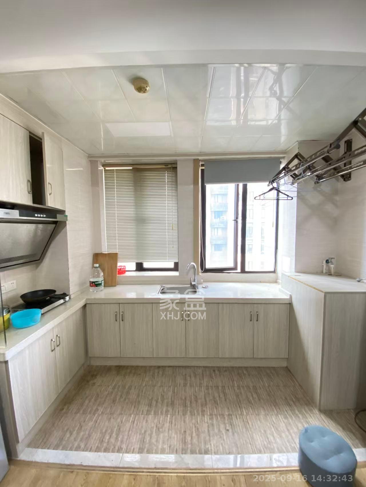 长房天翼未来城  1室1厅1卫    1500.0元/月室内图