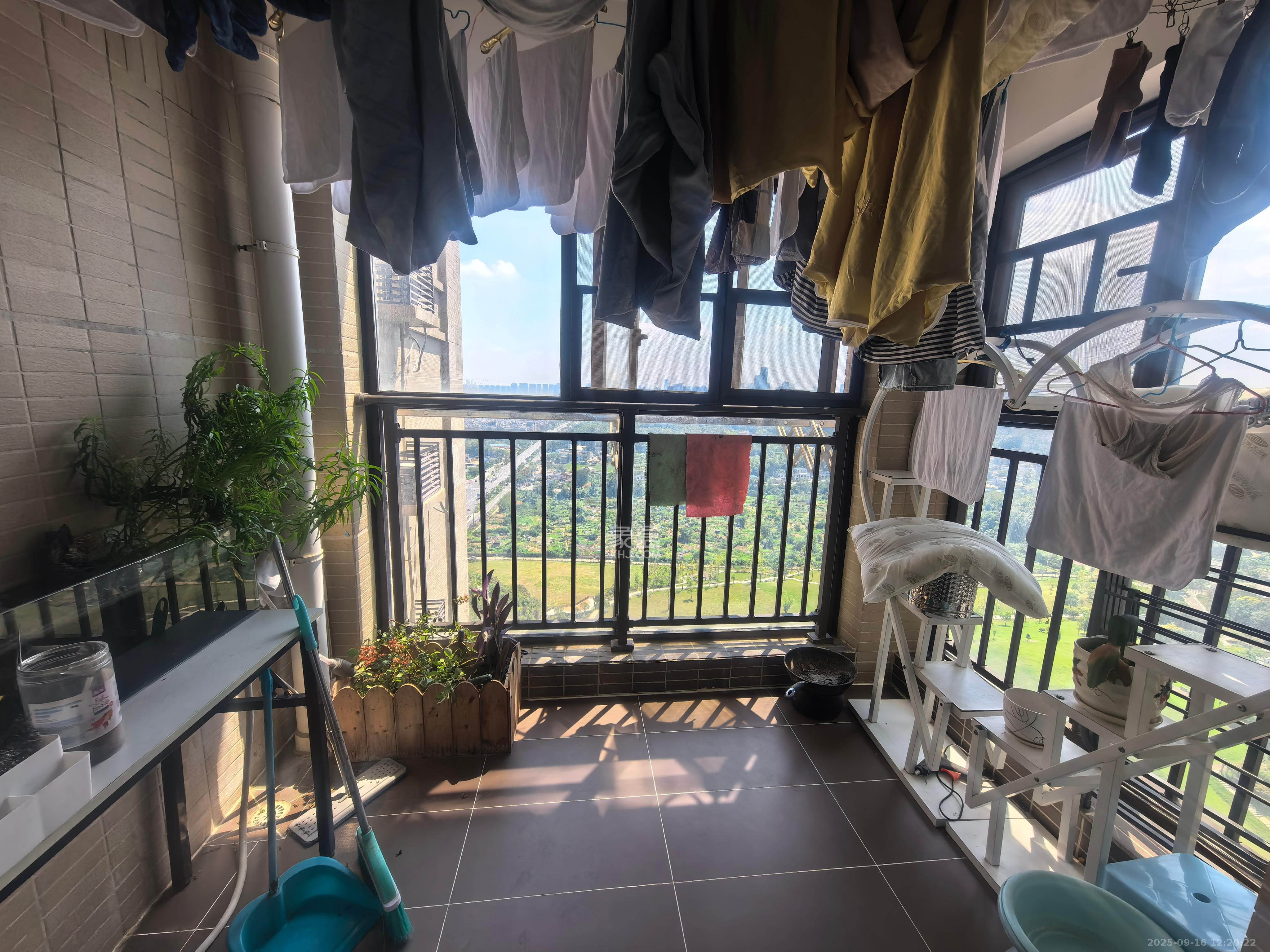 时代倾城二期  4室2厅2卫    2400.0元/月 时代倾城二期  4室2厅2卫    2400.0元/月室内图