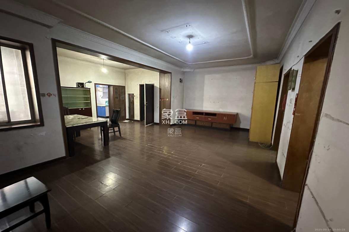 交通设计院(伍家岭)  2室2厅1卫    2200.0元/月 交通设计院(伍家岭)  2室2厅1卫    2200.0元/月室内图