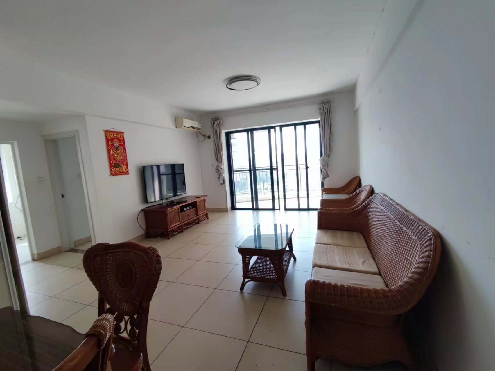 滨海贵族 2室2厅1卫 2600.0元/月 滨海贵族 2室2厅1卫 2600.0元/月室内图